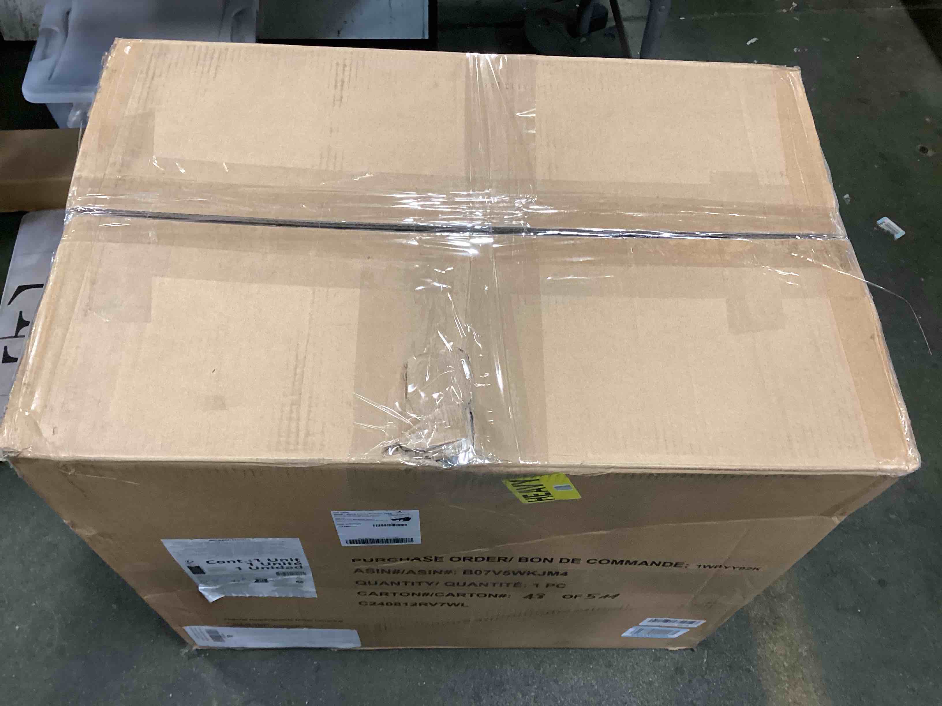 https://s3.amazonaws.com/lotting-images-prod/bidfta/PNK2324260_1745242795105.jpeg