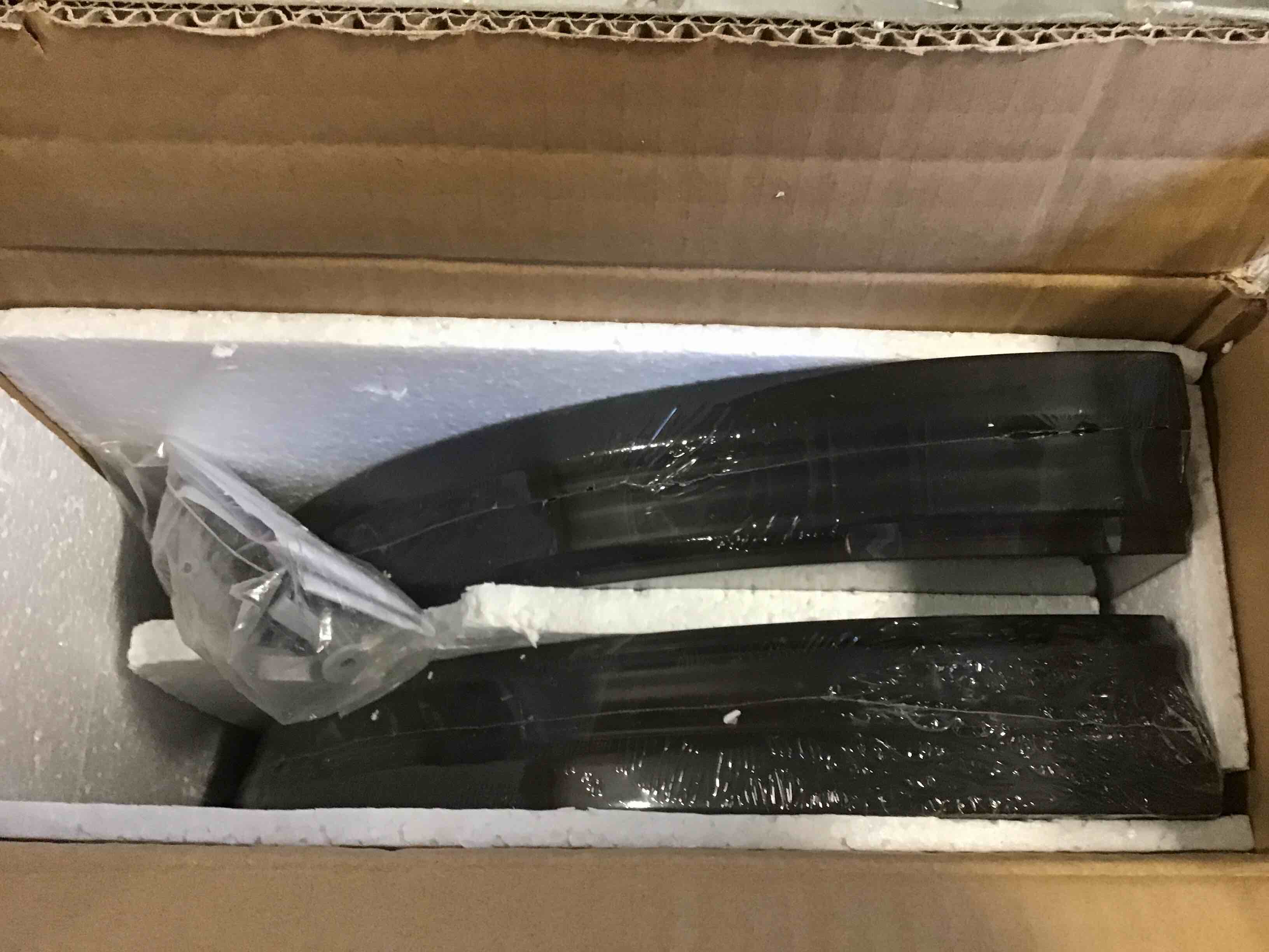 https://s3.amazonaws.com/lotting-images-prod/bidfta/PNK2324618_1746016750403.jpeg