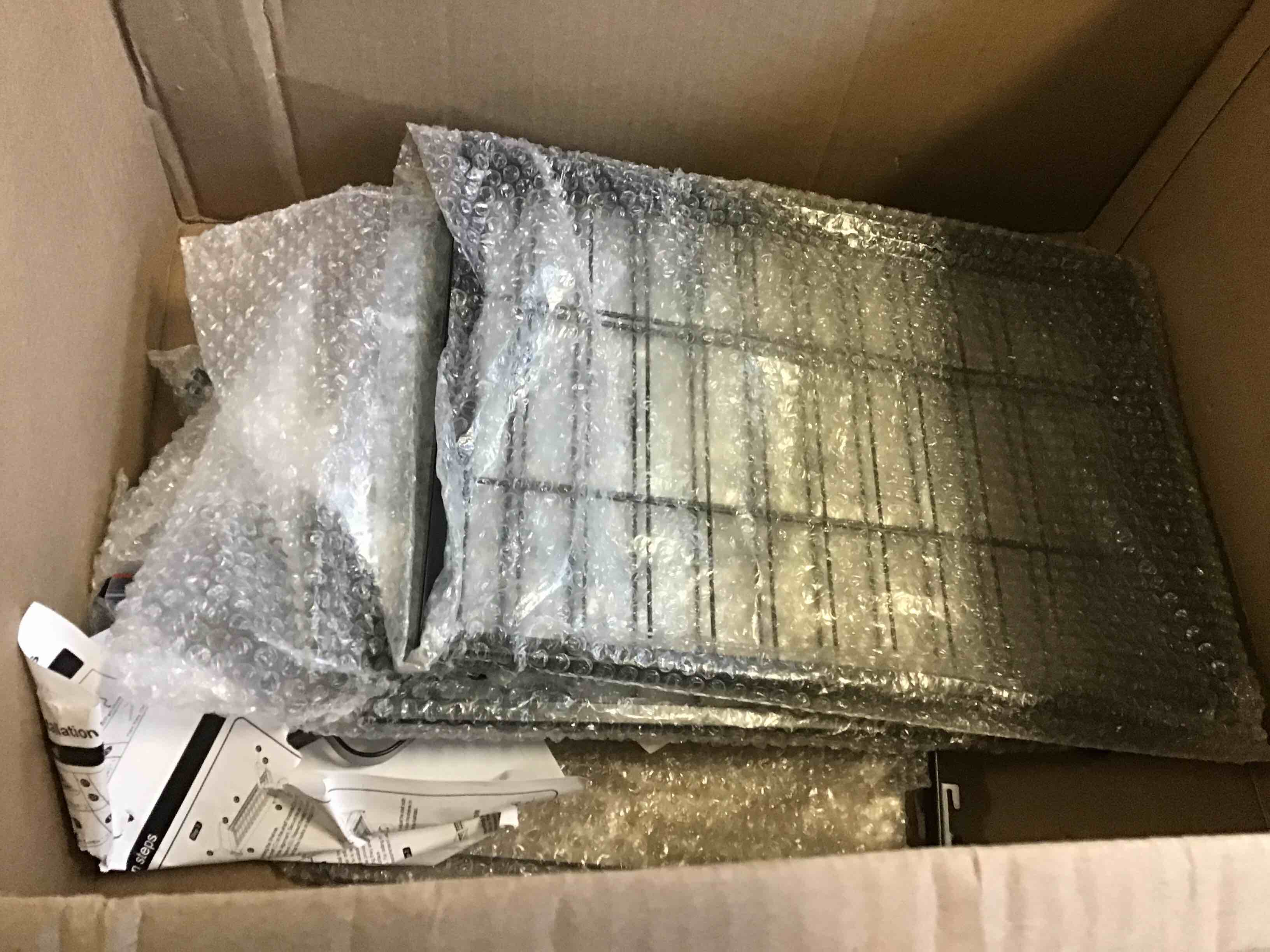 https://s3.amazonaws.com/lotting-images-prod/bidfta/PNK2325234_1746815955359.jpeg