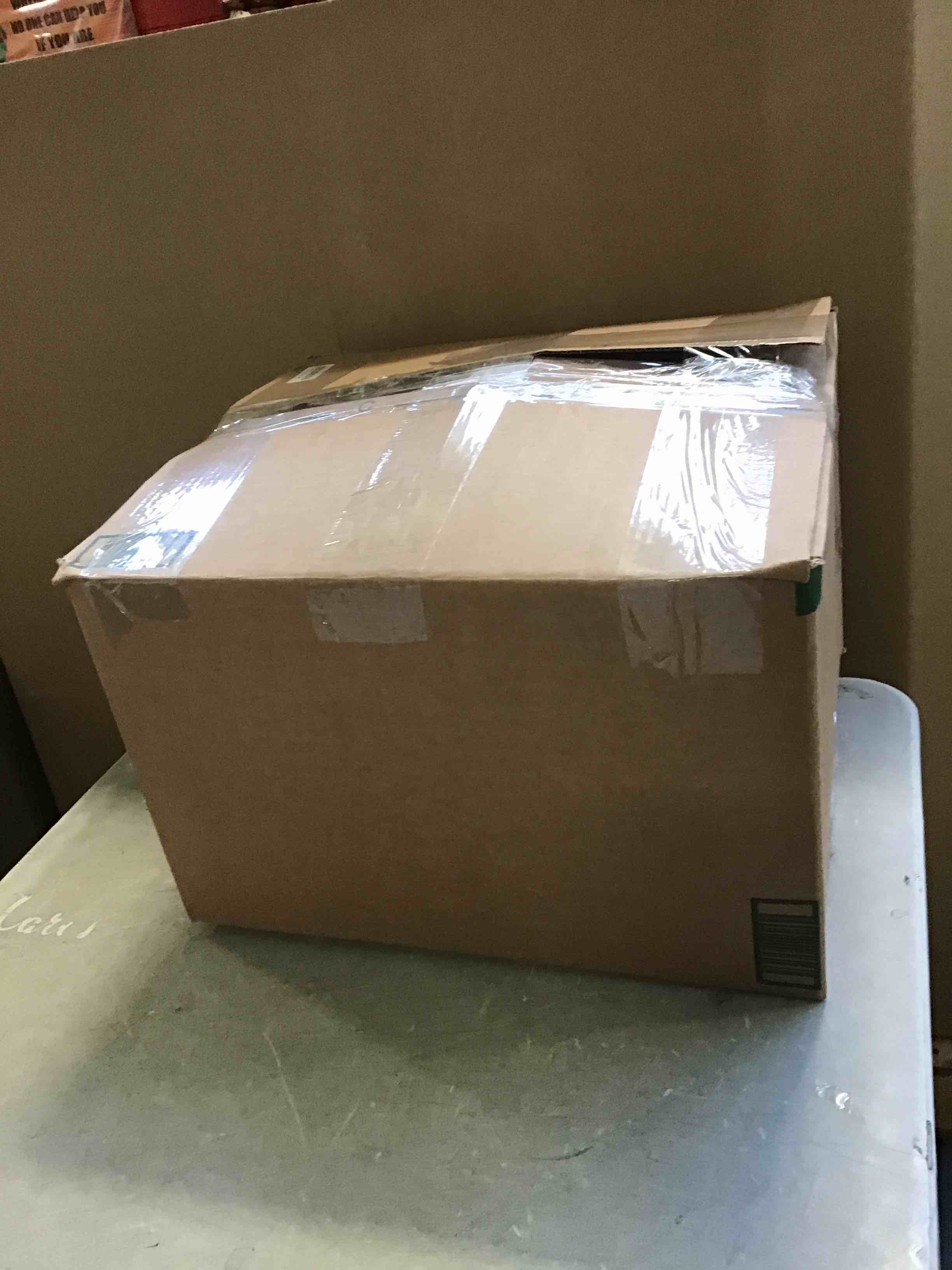 https://s3.amazonaws.com/lotting-images-prod/bidfta/PNK2325245_1746817956874.jpeg