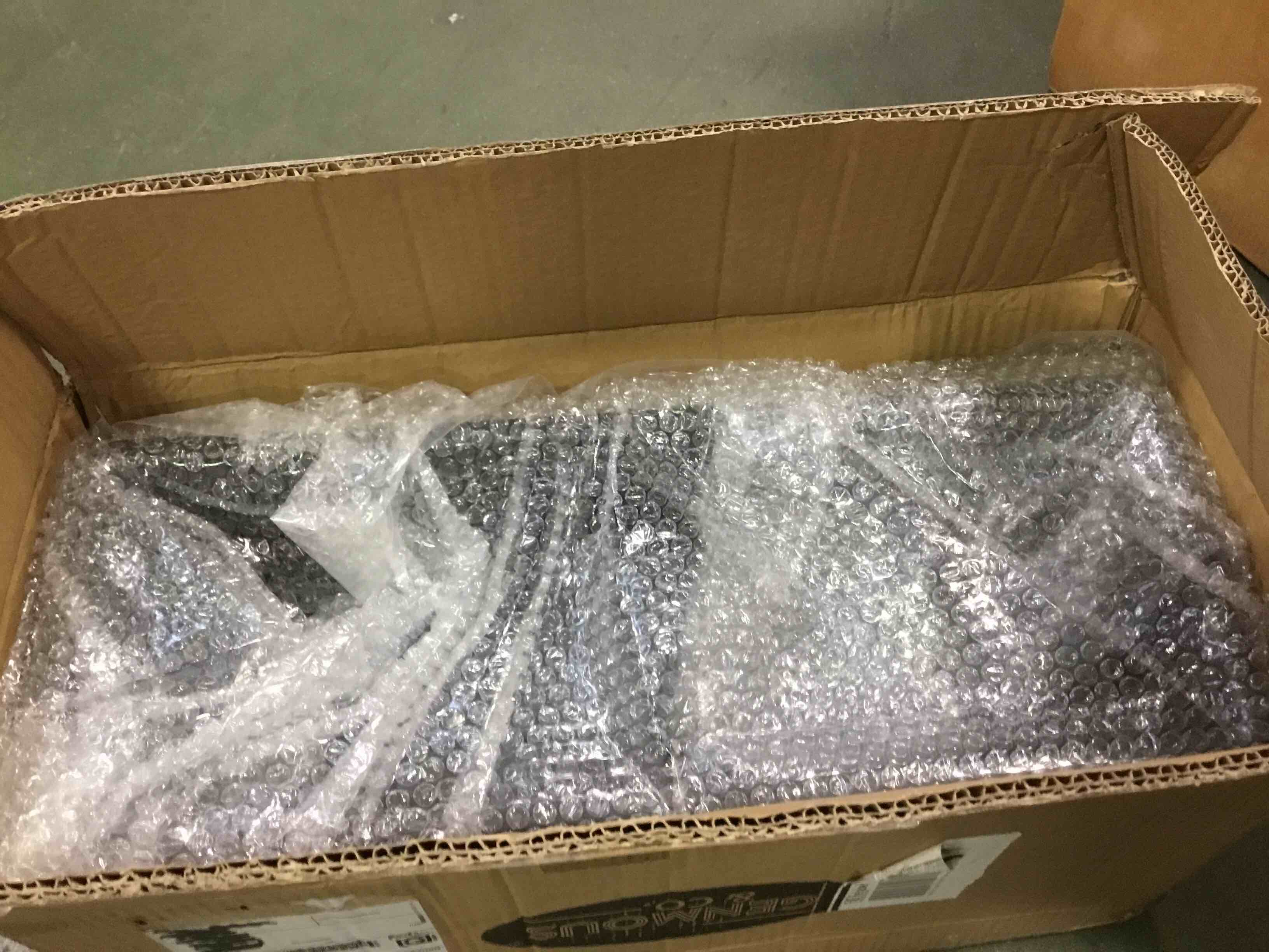 https://s3.amazonaws.com/lotting-images-prod/bidfta/PNK2325752_1749294587490.jpeg