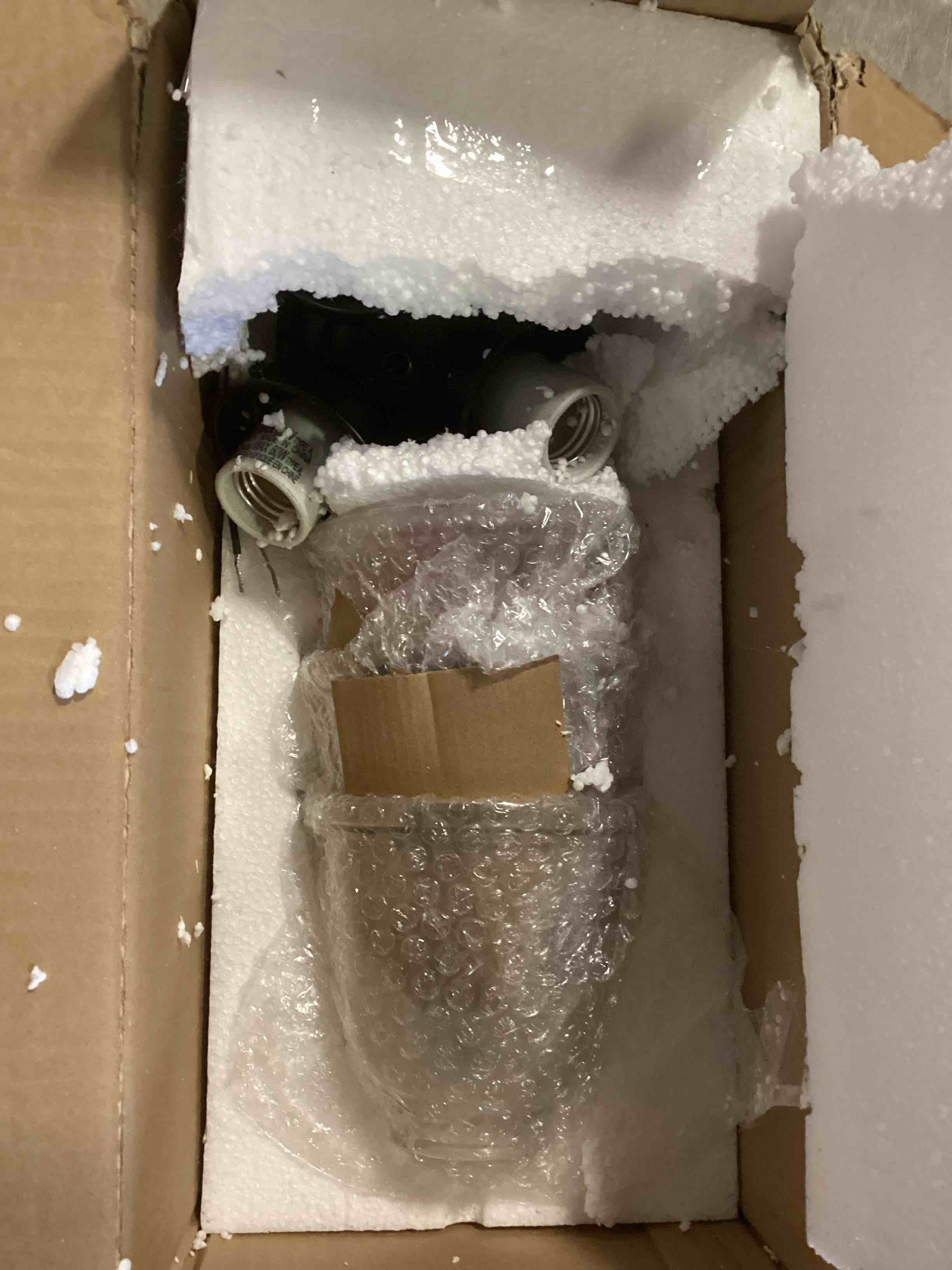 https://s3.amazonaws.com/lotting-images-prod/bidfta/PNK2327470_1742230124005.jpeg