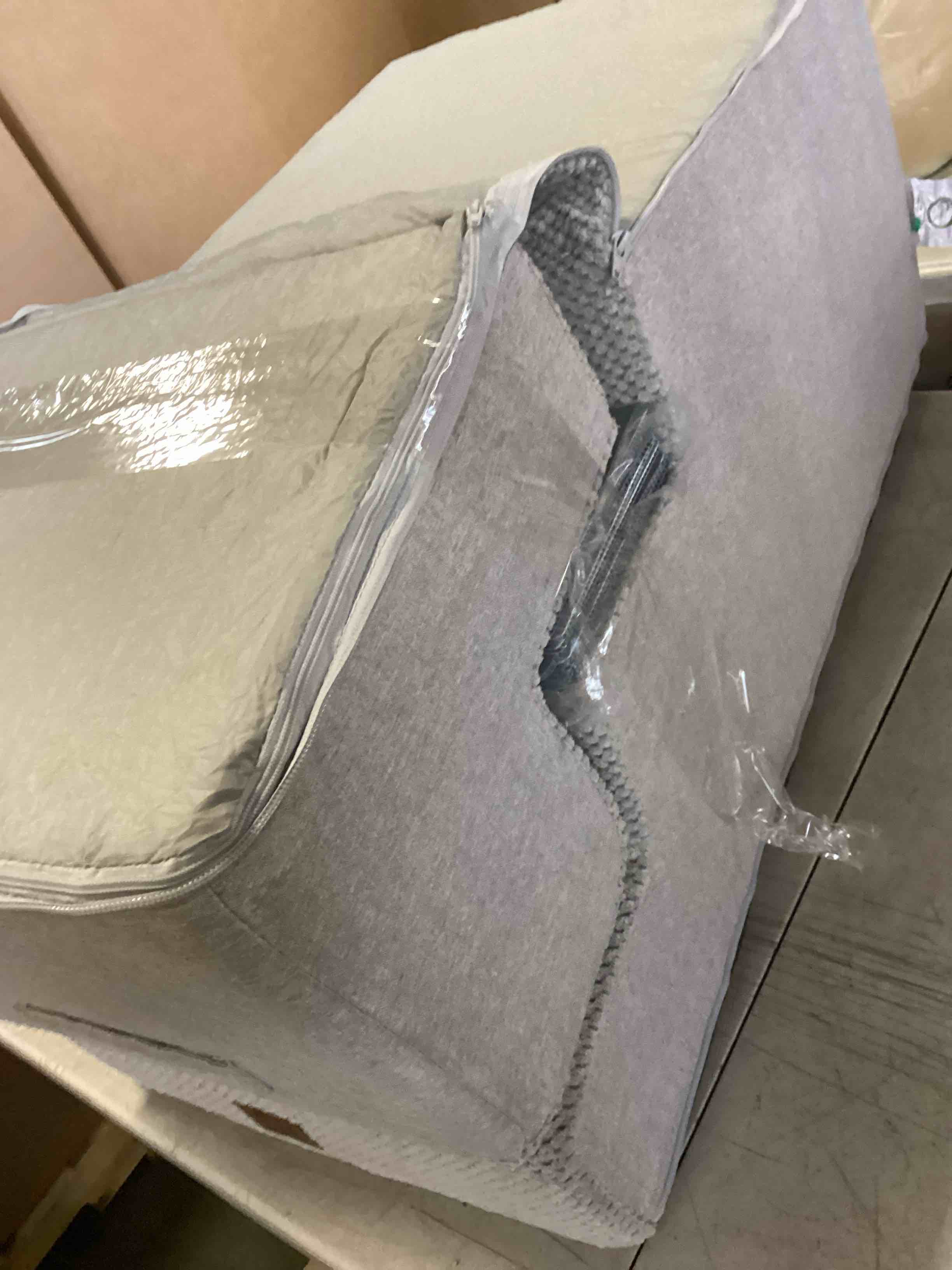 EHEYCIGA Dog Stairs Ramp for Bed 18”H, 4-Step Dog Steps for High Bed, Pet Steps for Small Dogs and Cats, Non-Slip Balanced Dog Indoor Ramp, Grey