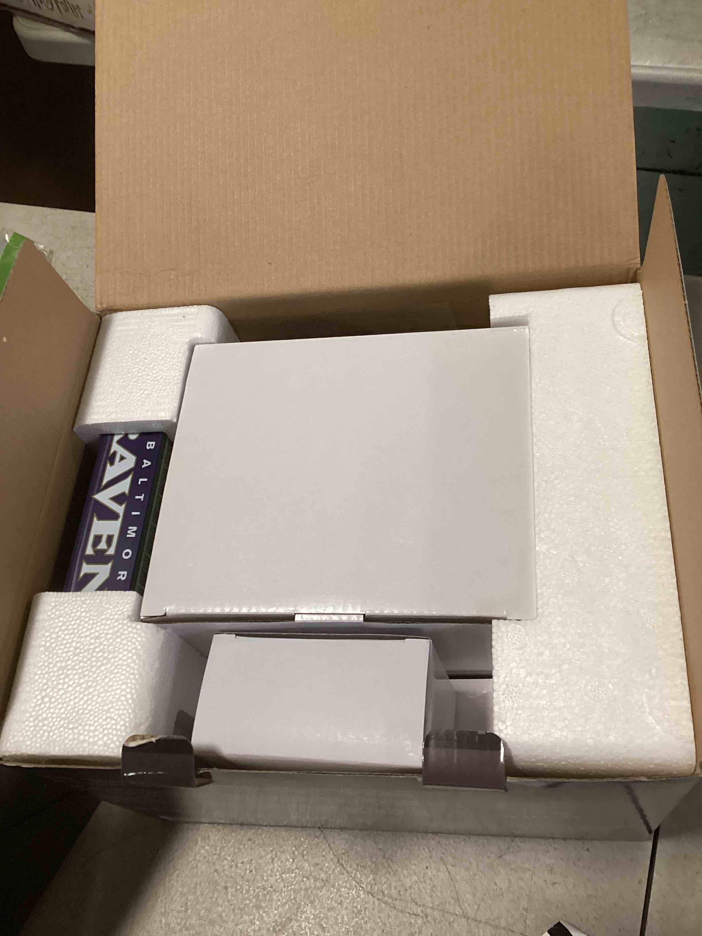 https://s3.amazonaws.com/lotting-images-prod/bidfta/PNK2330528_1741208272124.jpeg