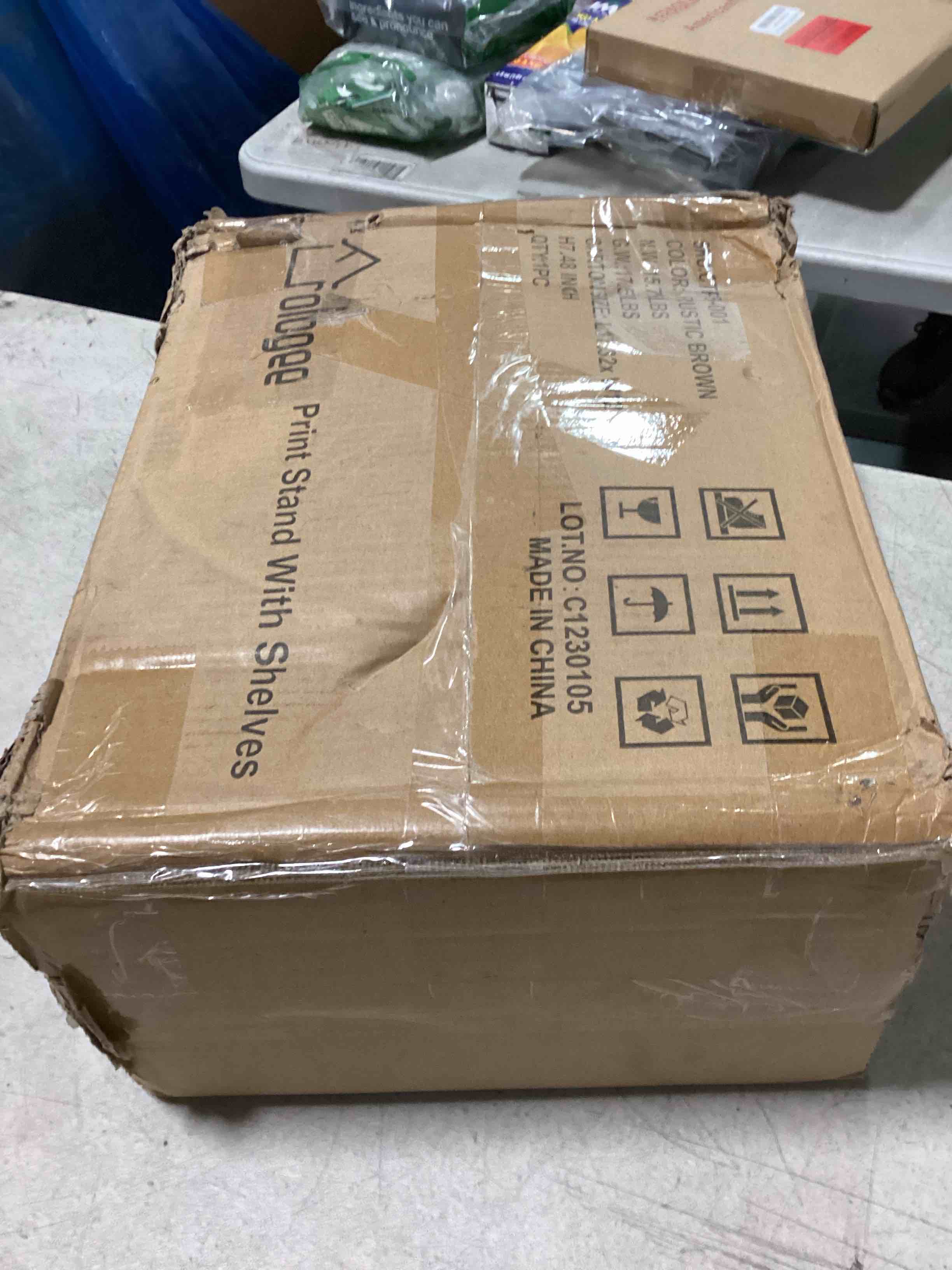 https://s3.amazonaws.com/lotting-images-prod/bidfta/PNK2331128_1742215589485.jpeg