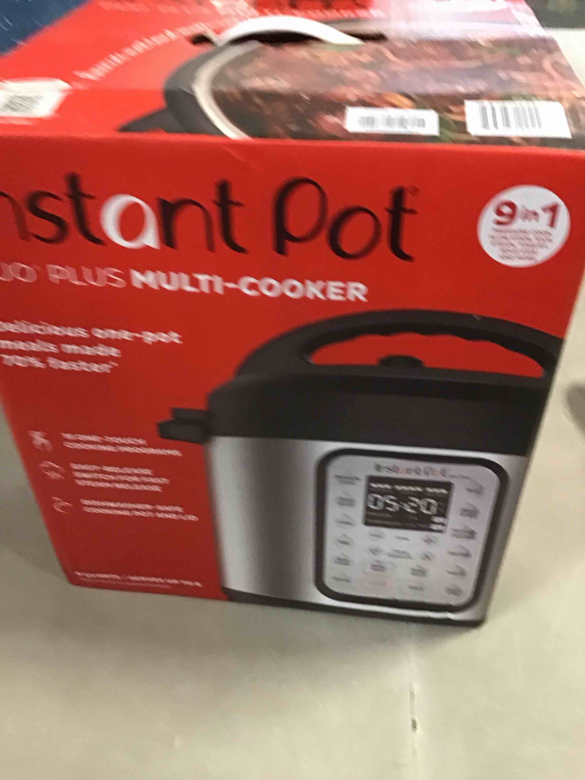 https://s3.amazonaws.com/lotting-images-prod/bidfta/PNK2332677_1740680684864.jpeg