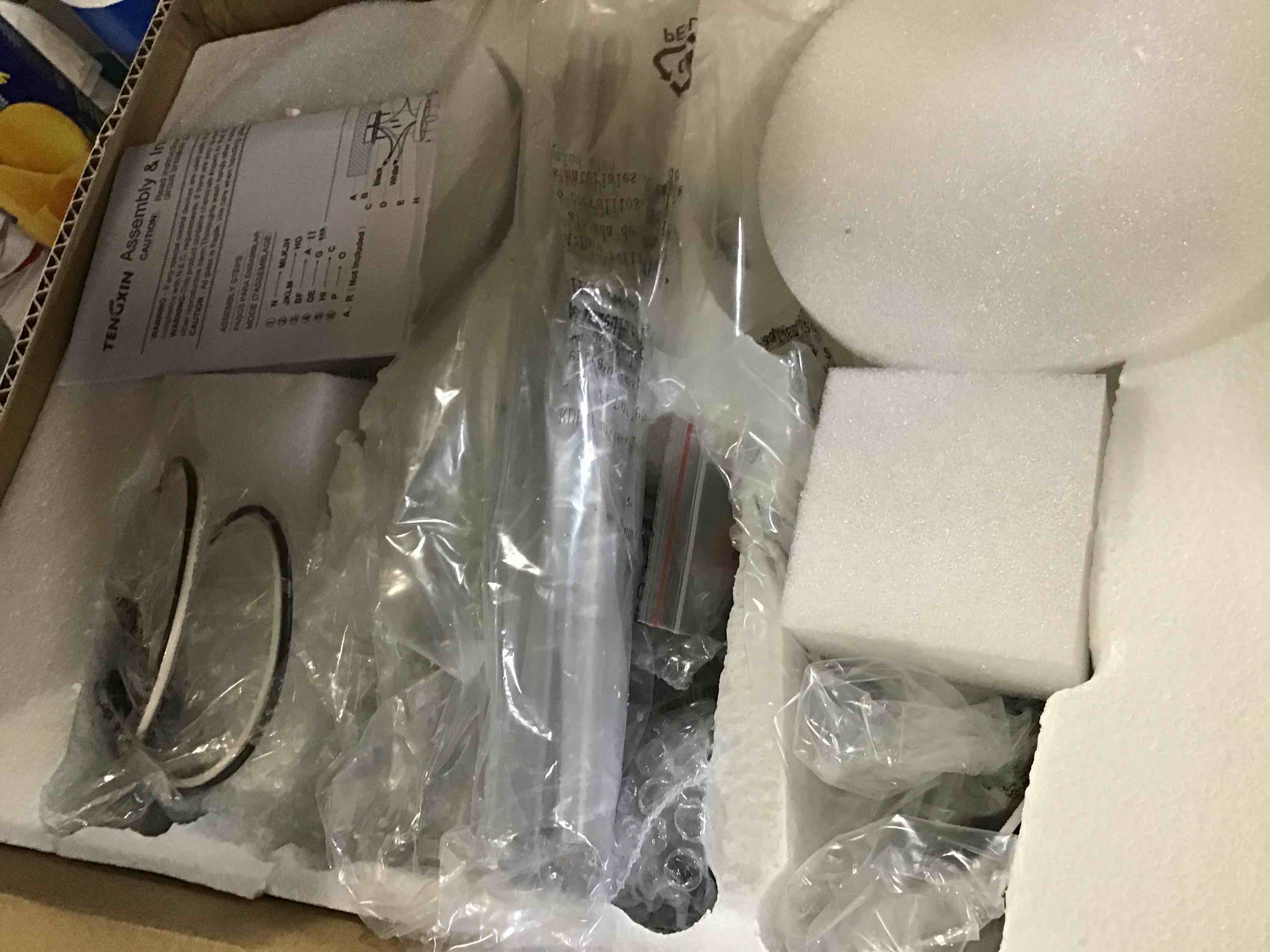 https://s3.amazonaws.com/lotting-images-prod/bidfta/PNK2334335_1742406190667.jpeg