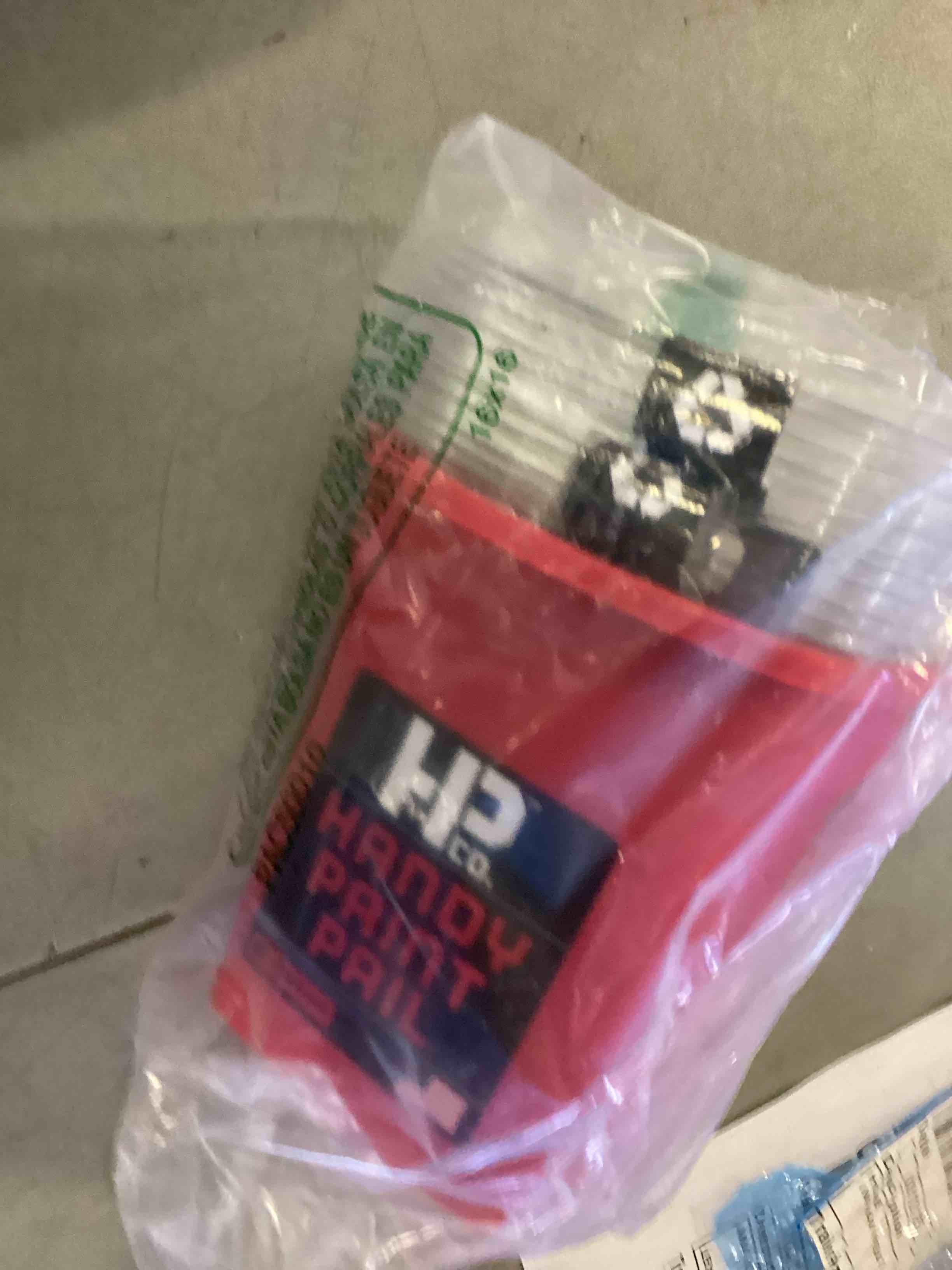 https://s3.amazonaws.com/lotting-images-prod/bidfta/PNK2334593_1742565112584.jpeg