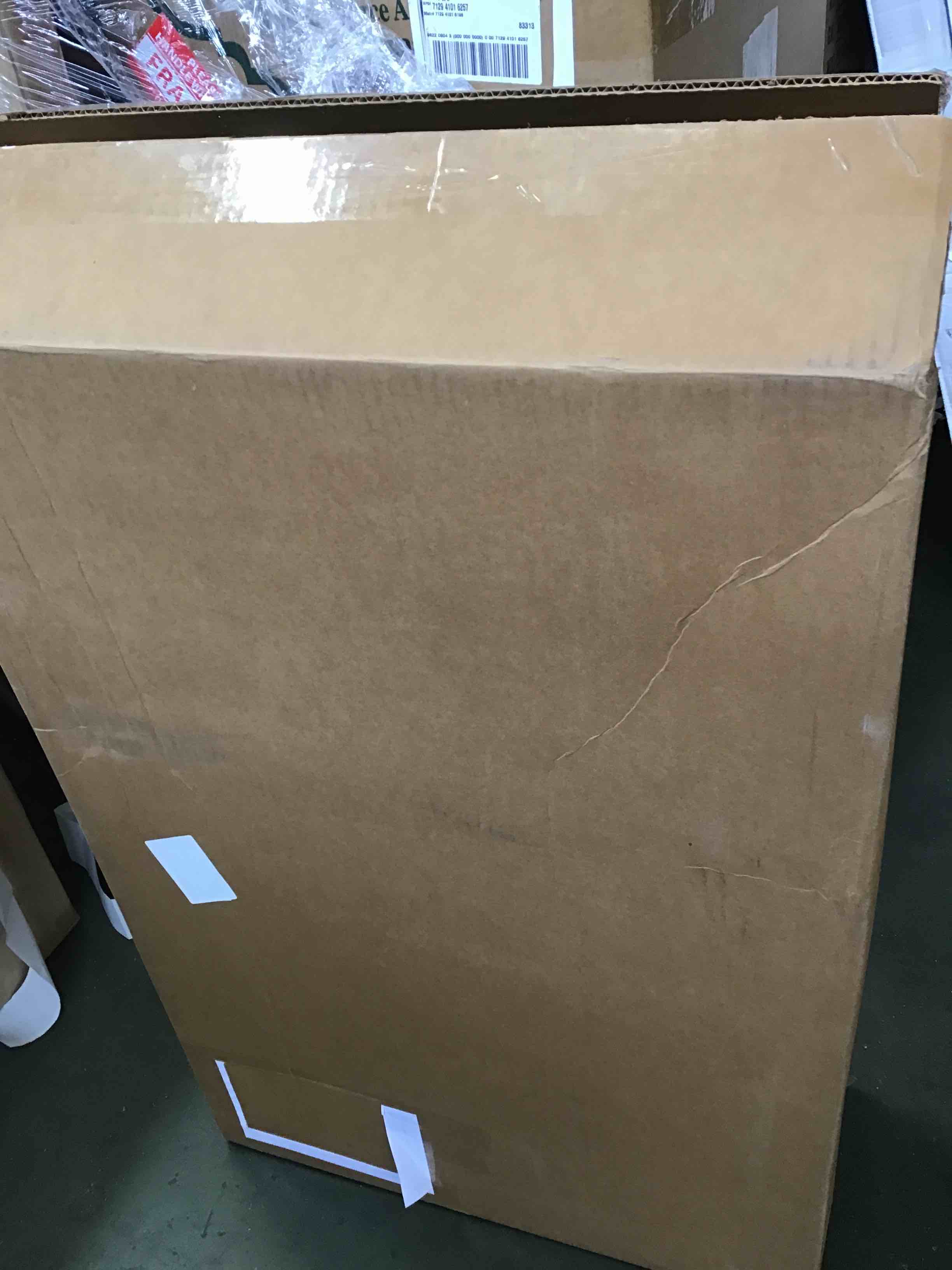 https://s3.amazonaws.com/lotting-images-prod/bidfta/PNK2336657_1742581939549.jpeg