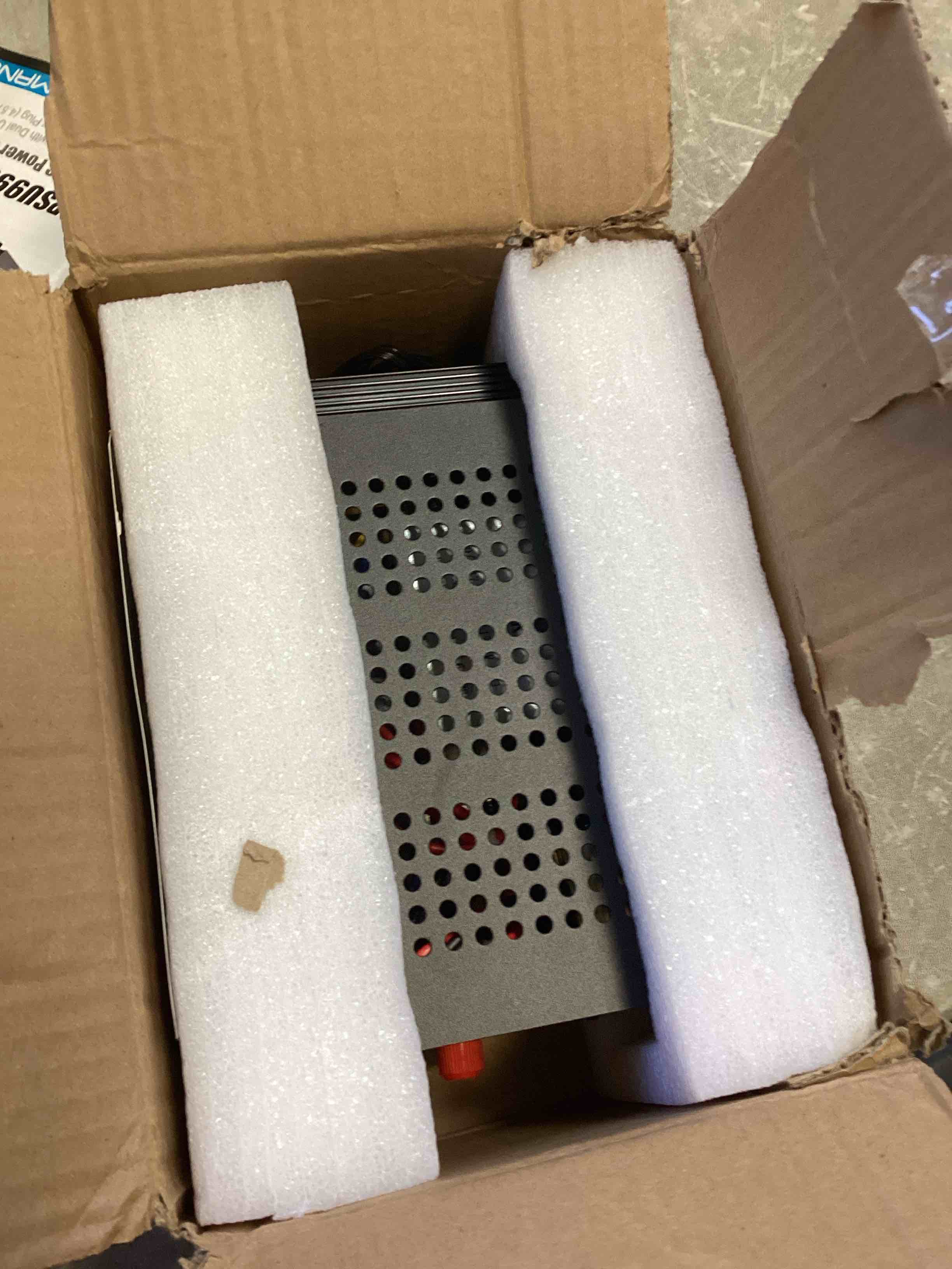 https://s3.amazonaws.com/lotting-images-prod/bidfta/PNK2336800_1742831073933.jpeg
