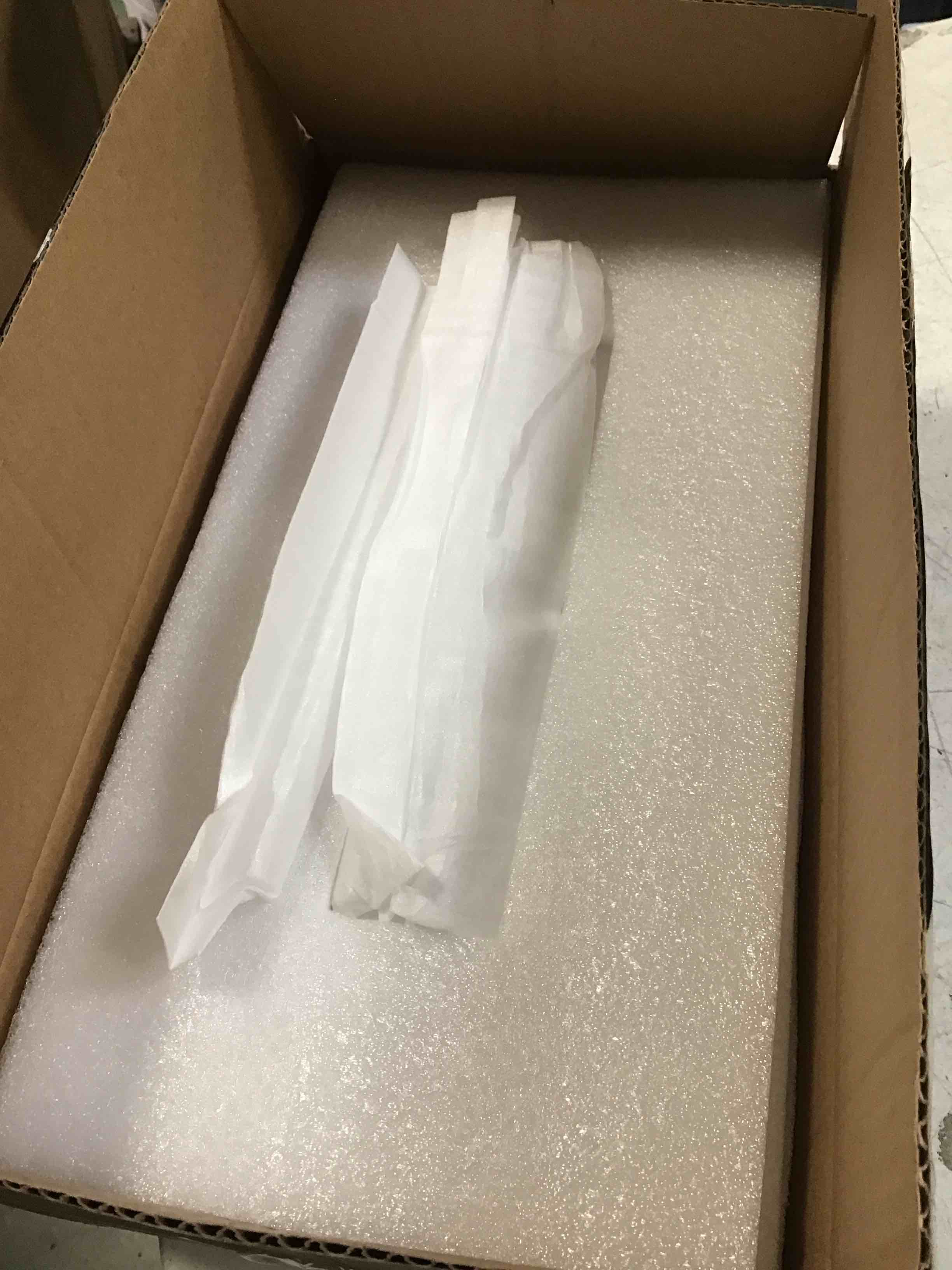 https://s3.amazonaws.com/lotting-images-prod/bidfta/PNK2340353_1741810181307.jpeg