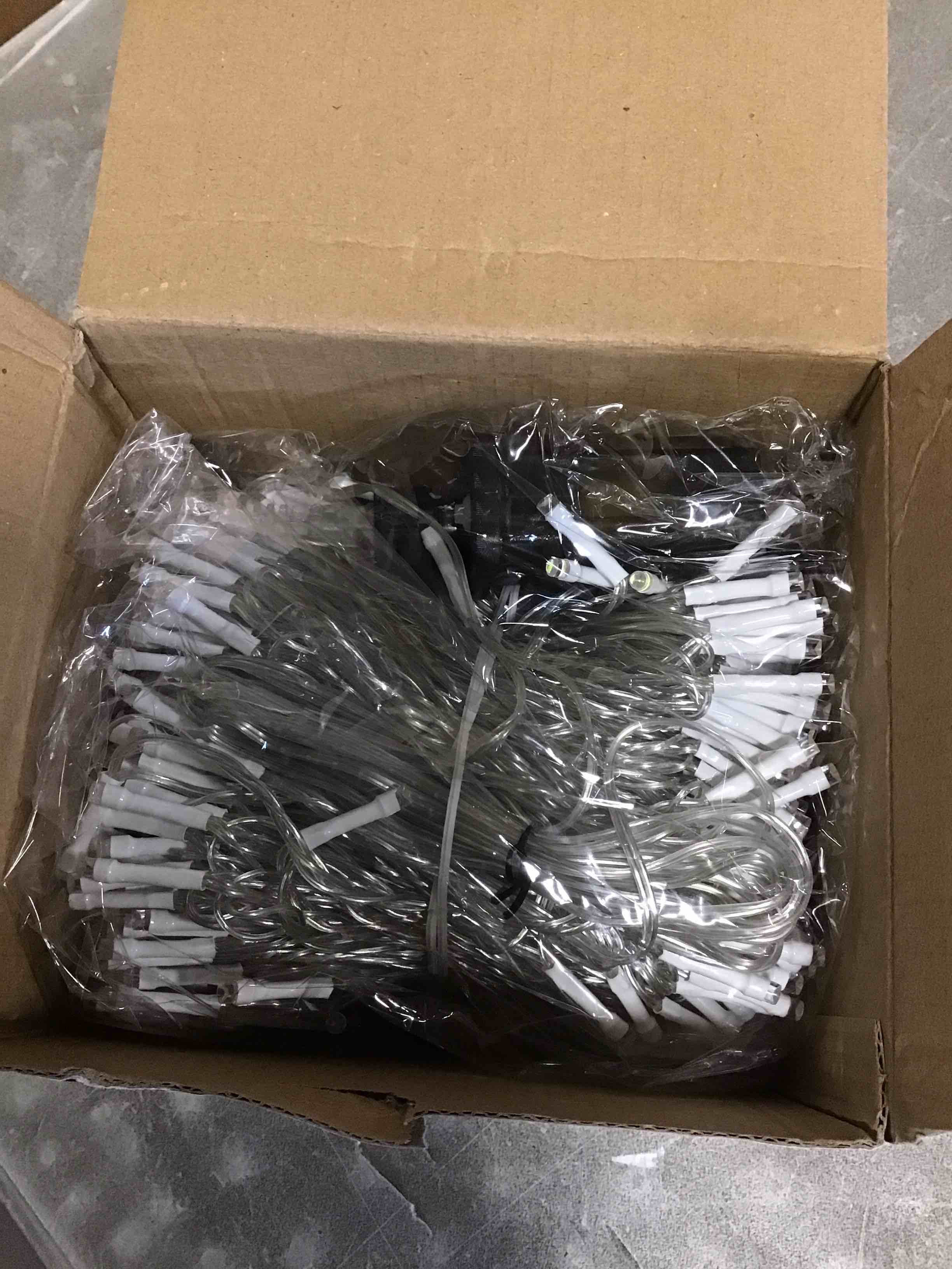 https://s3.amazonaws.com/lotting-images-prod/bidfta/PNK2341570_1740575745657.jpeg