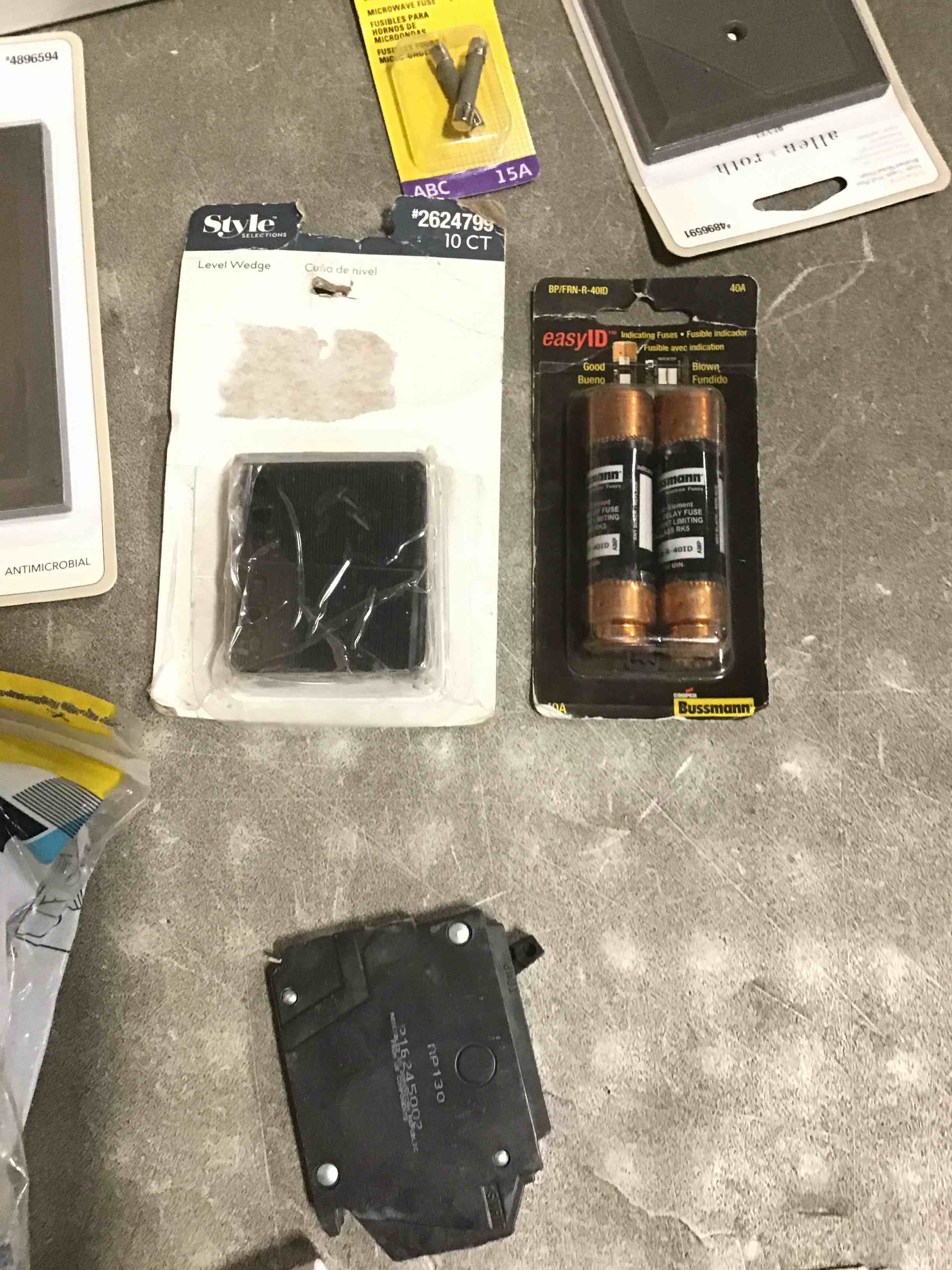 https://s3.amazonaws.com/lotting-images-prod/bidfta/PNK2341880_1741196788069.jpeg