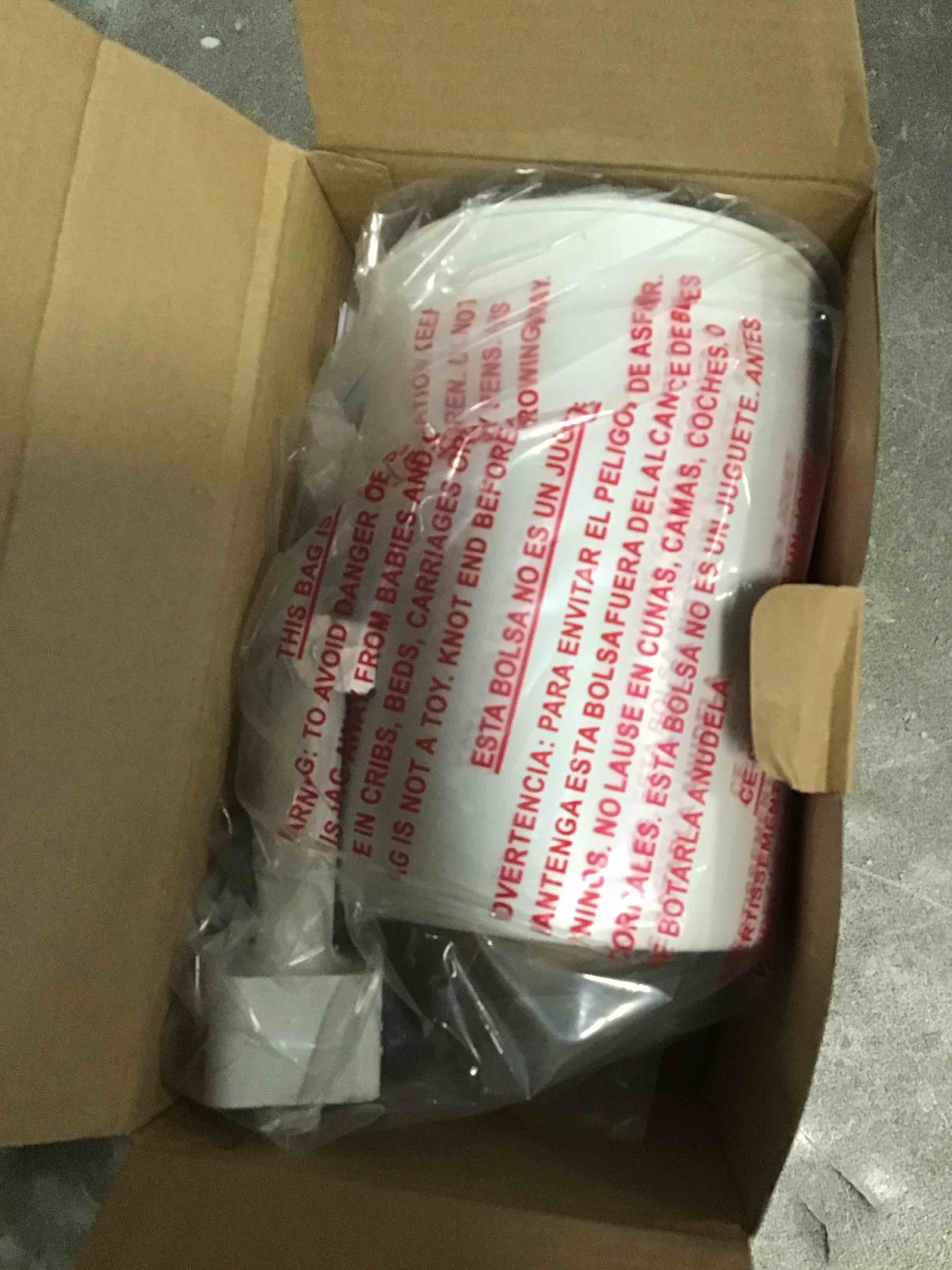 https://s3.amazonaws.com/lotting-images-prod/bidfta/PNK2342508_1741954104082.jpeg