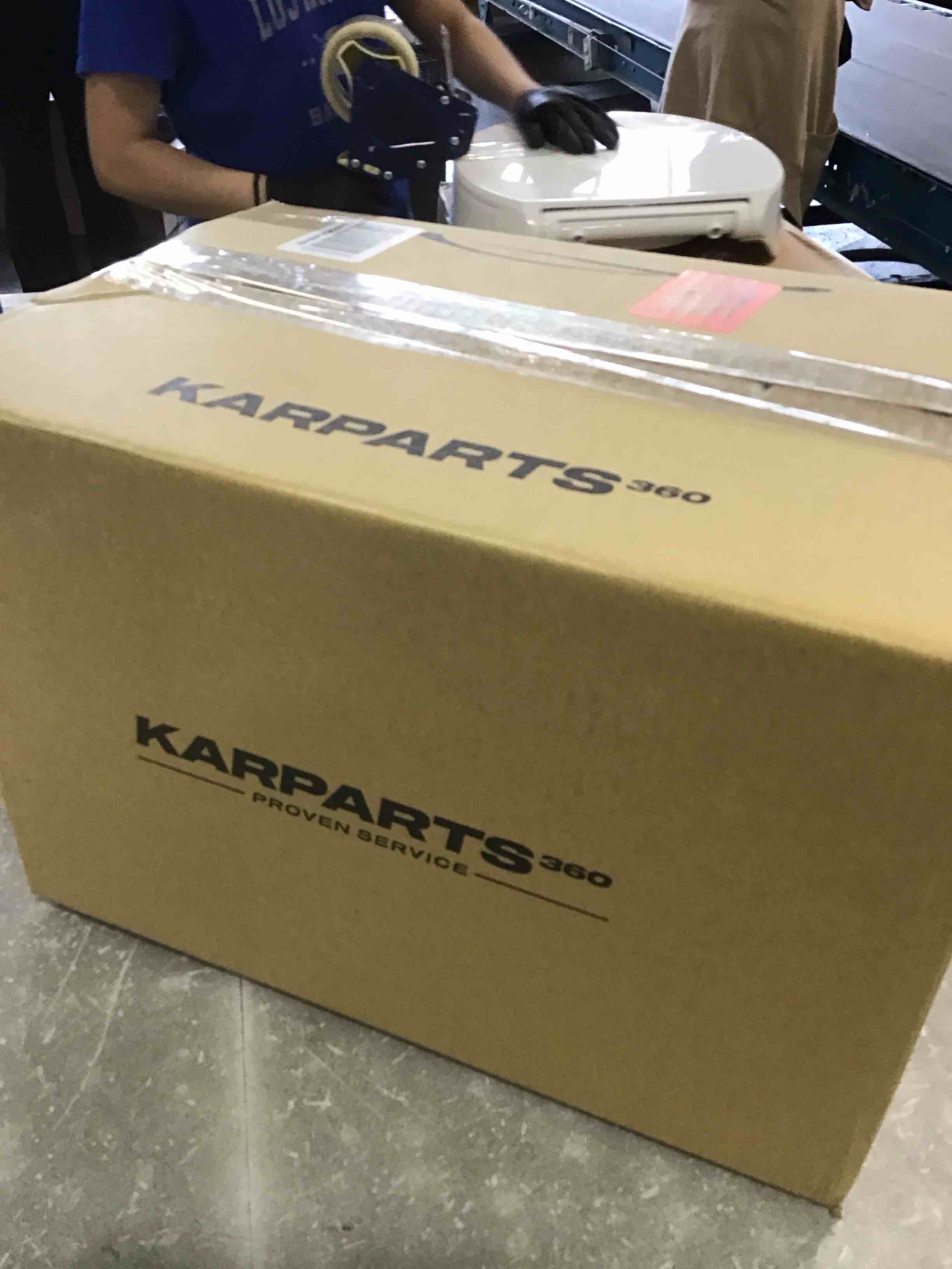 https://s3.amazonaws.com/lotting-images-prod/bidfta/PNK2342619_1741977414085.jpeg