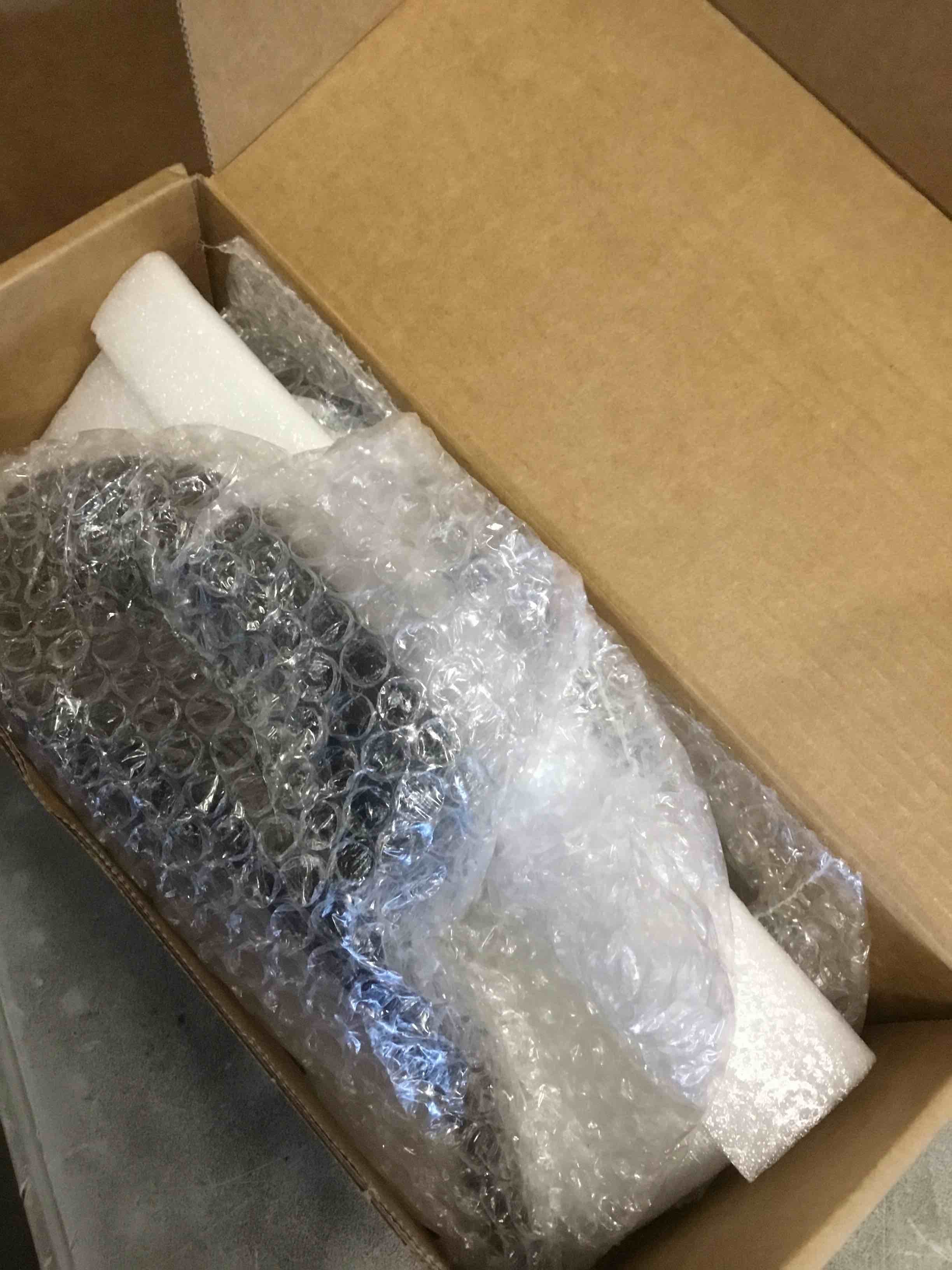 https://s3.amazonaws.com/lotting-images-prod/bidfta/PNK2342804_1742301148757.jpeg