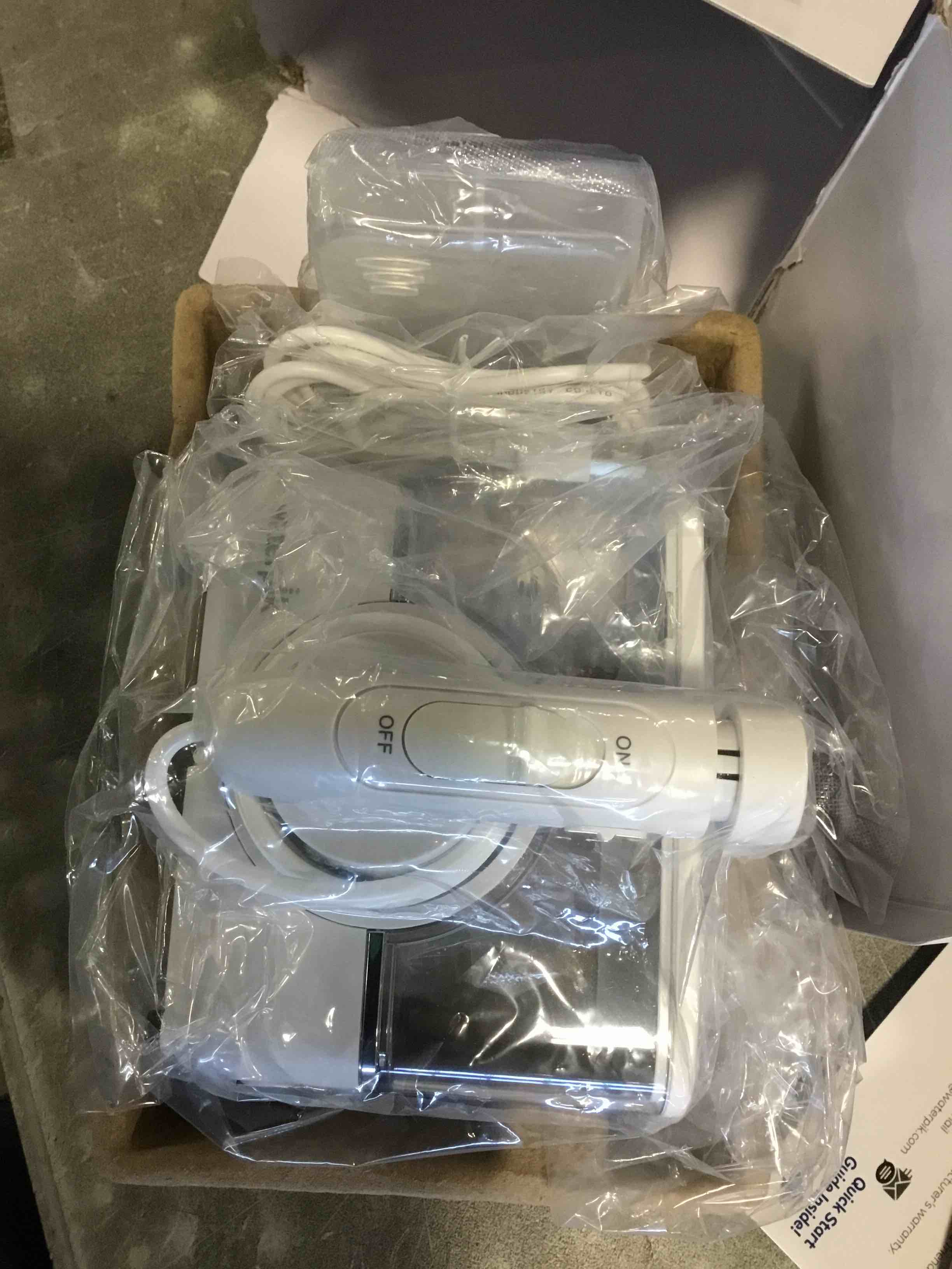 https://s3.amazonaws.com/lotting-images-prod/bidfta/PNK2343231_1742563245608.jpeg