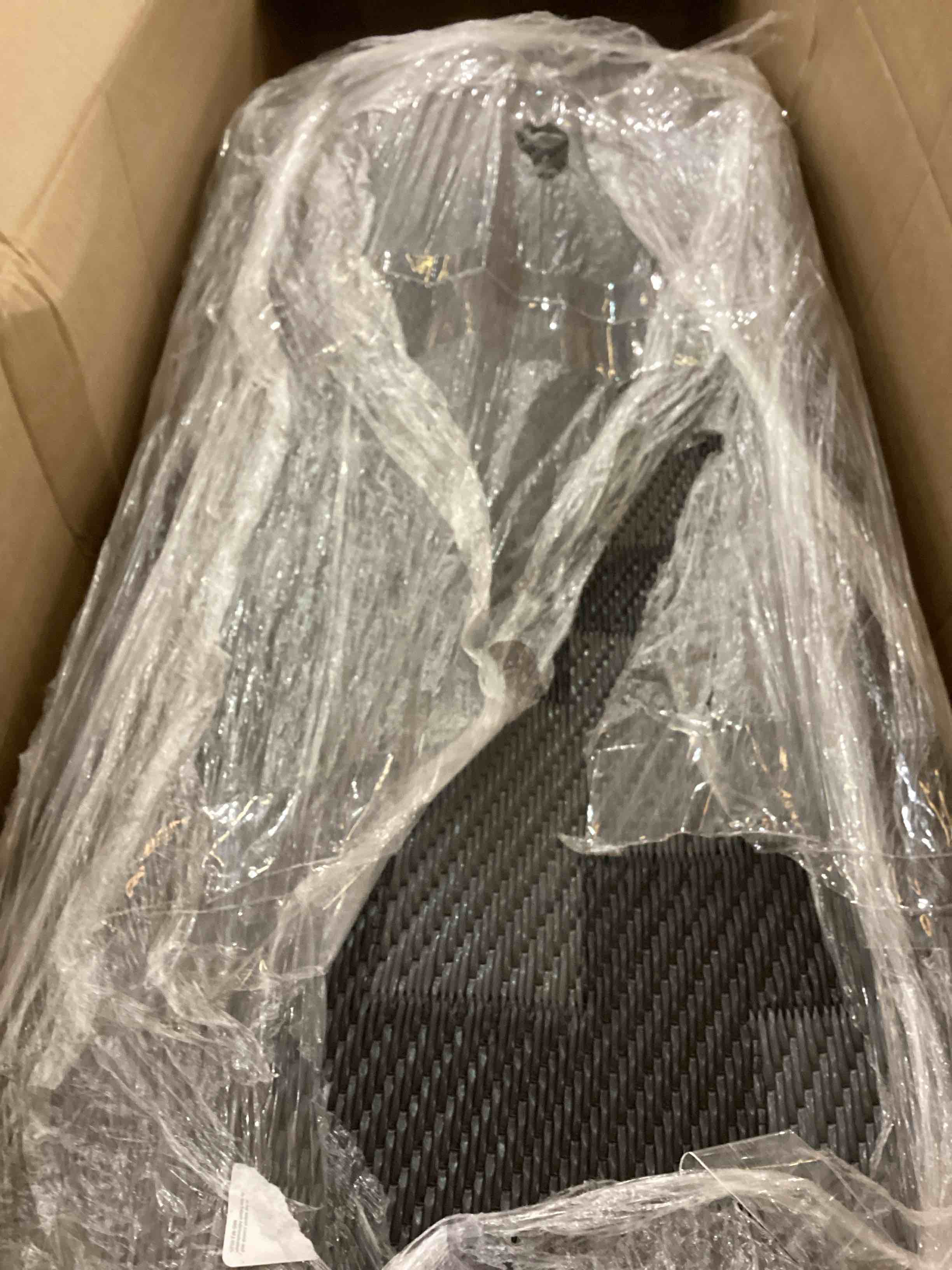 https://s3.amazonaws.com/lotting-images-prod/bidfta/PNK2344616_1753804315566.jpeg