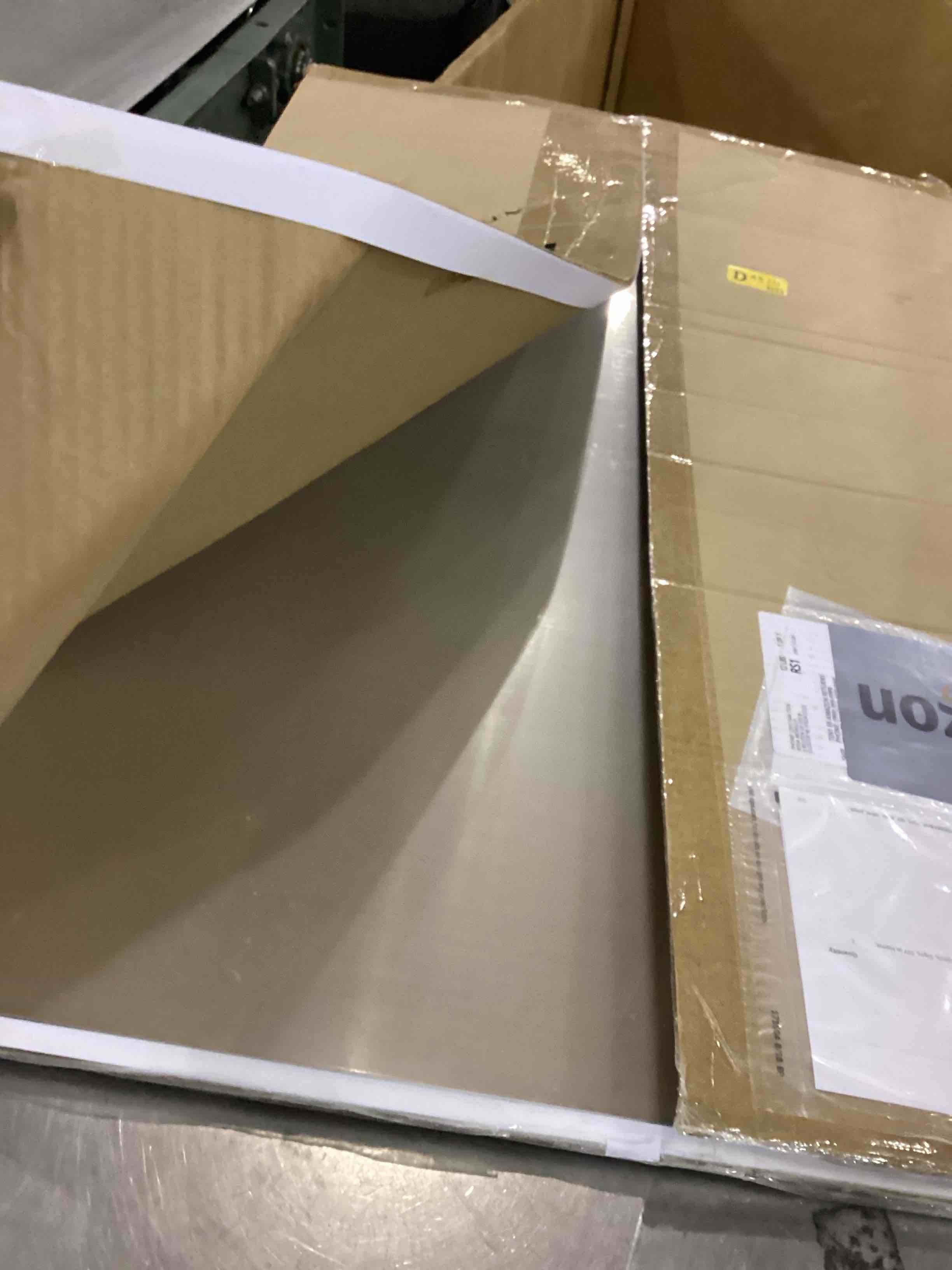 https://s3.amazonaws.com/lotting-images-prod/bidfta/PNK2345158_1753960386855.jpeg