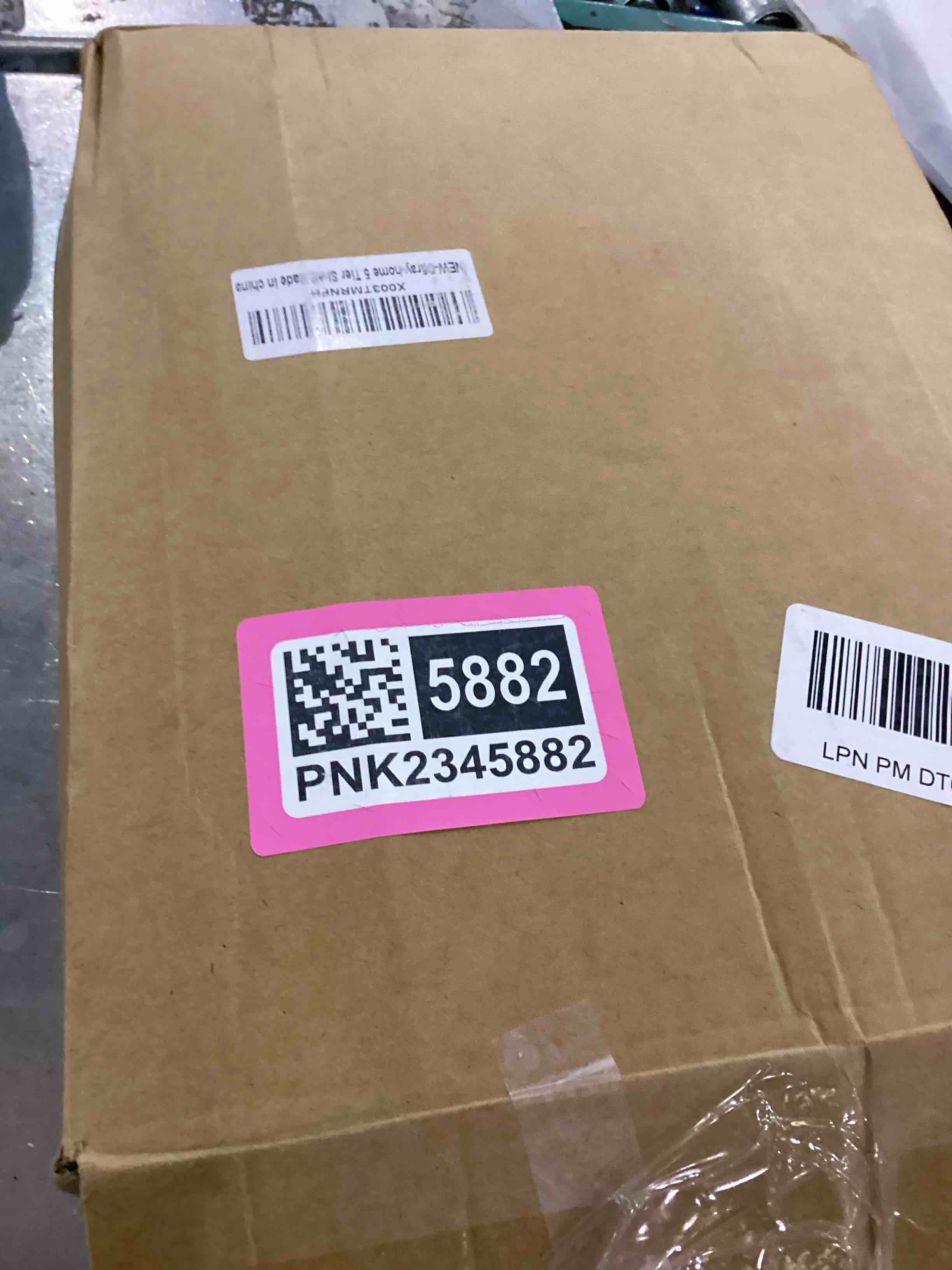 https://s3.amazonaws.com/lotting-images-prod/bidfta/PNK2345882_1753896537875.jpeg
