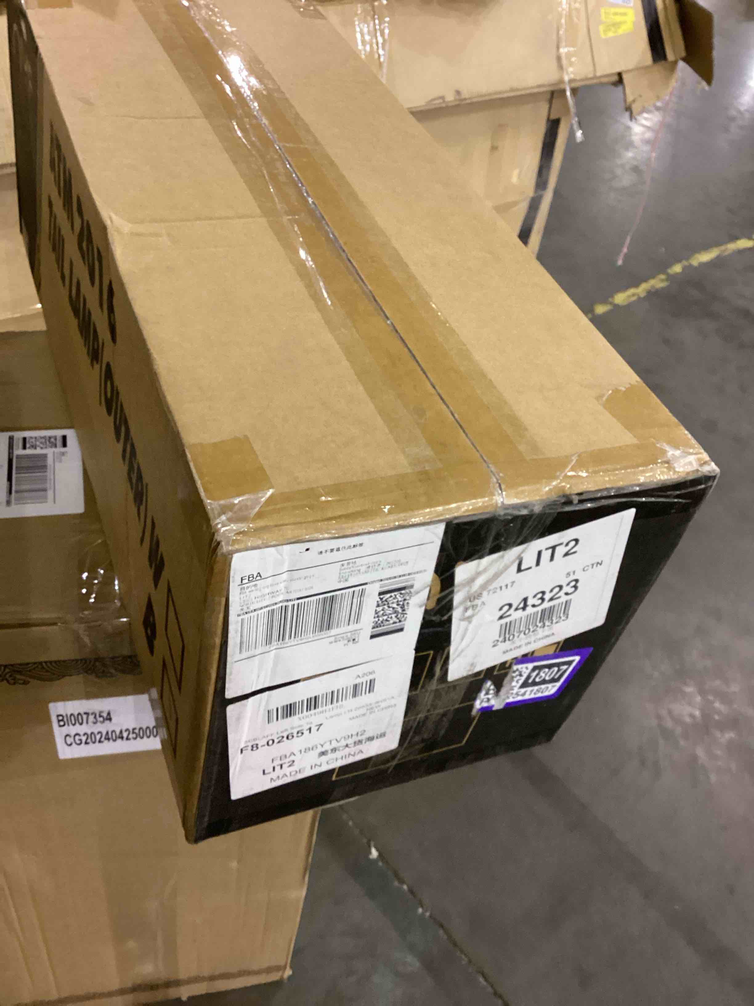 https://s3.amazonaws.com/lotting-images-prod/bidfta/PNK2346397_1753788793733.jpeg