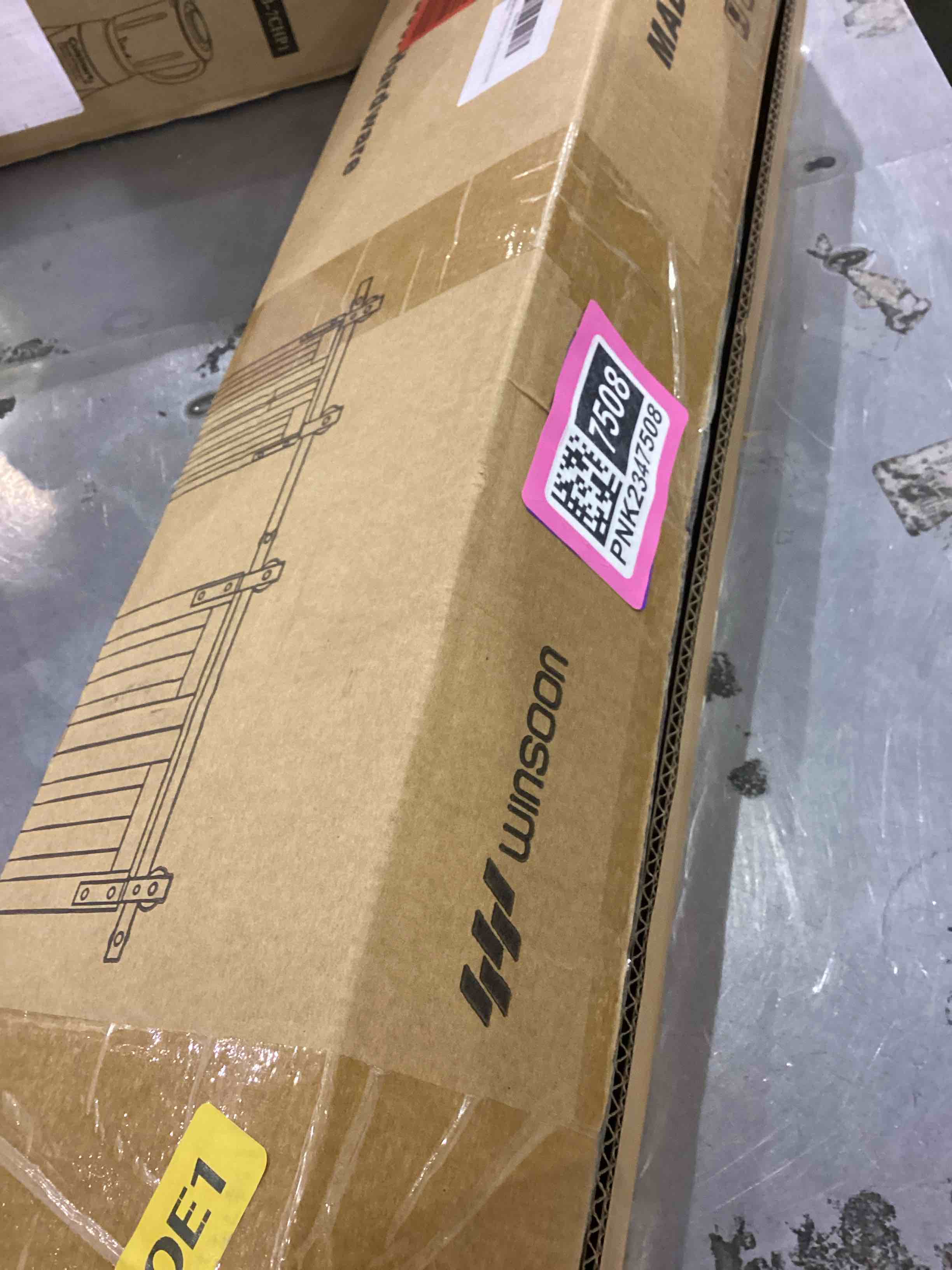 https://s3.amazonaws.com/lotting-images-prod/bidfta/PNK2347508_1753351963111.jpeg