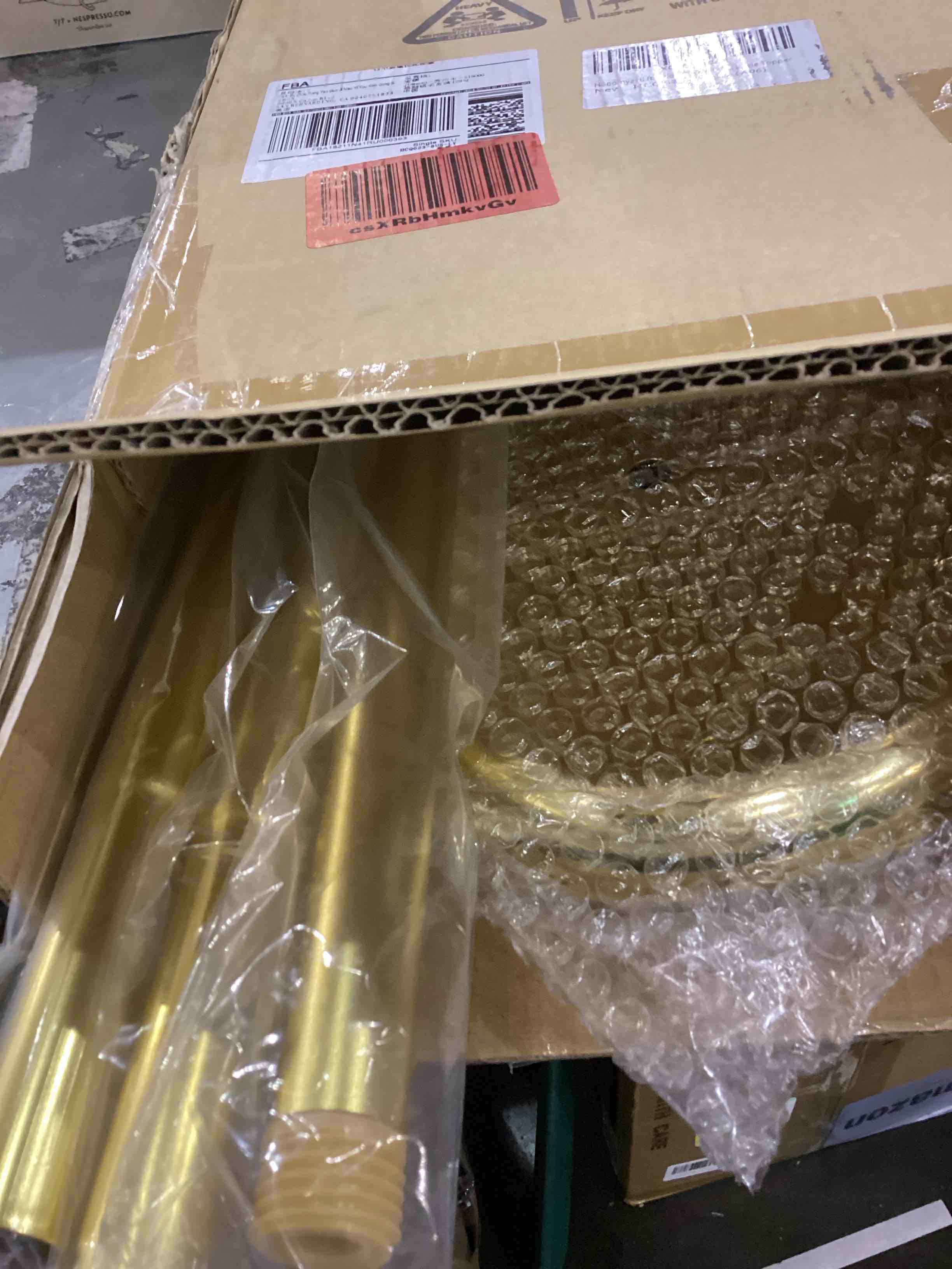 https://s3.amazonaws.com/lotting-images-prod/bidfta/PNK2347689_1753357512065.jpeg