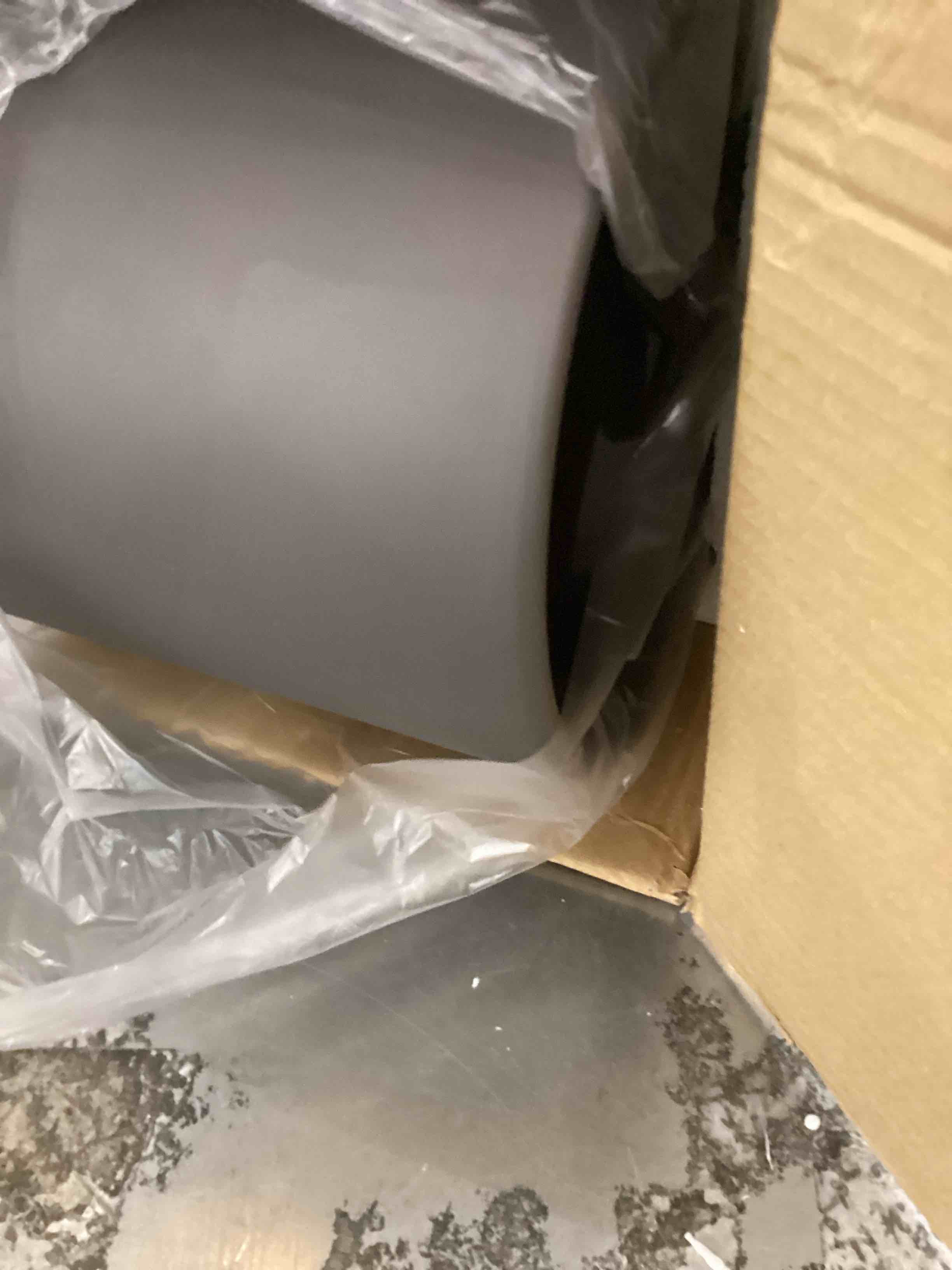 https://s3.amazonaws.com/lotting-images-prod/bidfta/PNK2348006_1753374152176.jpeg