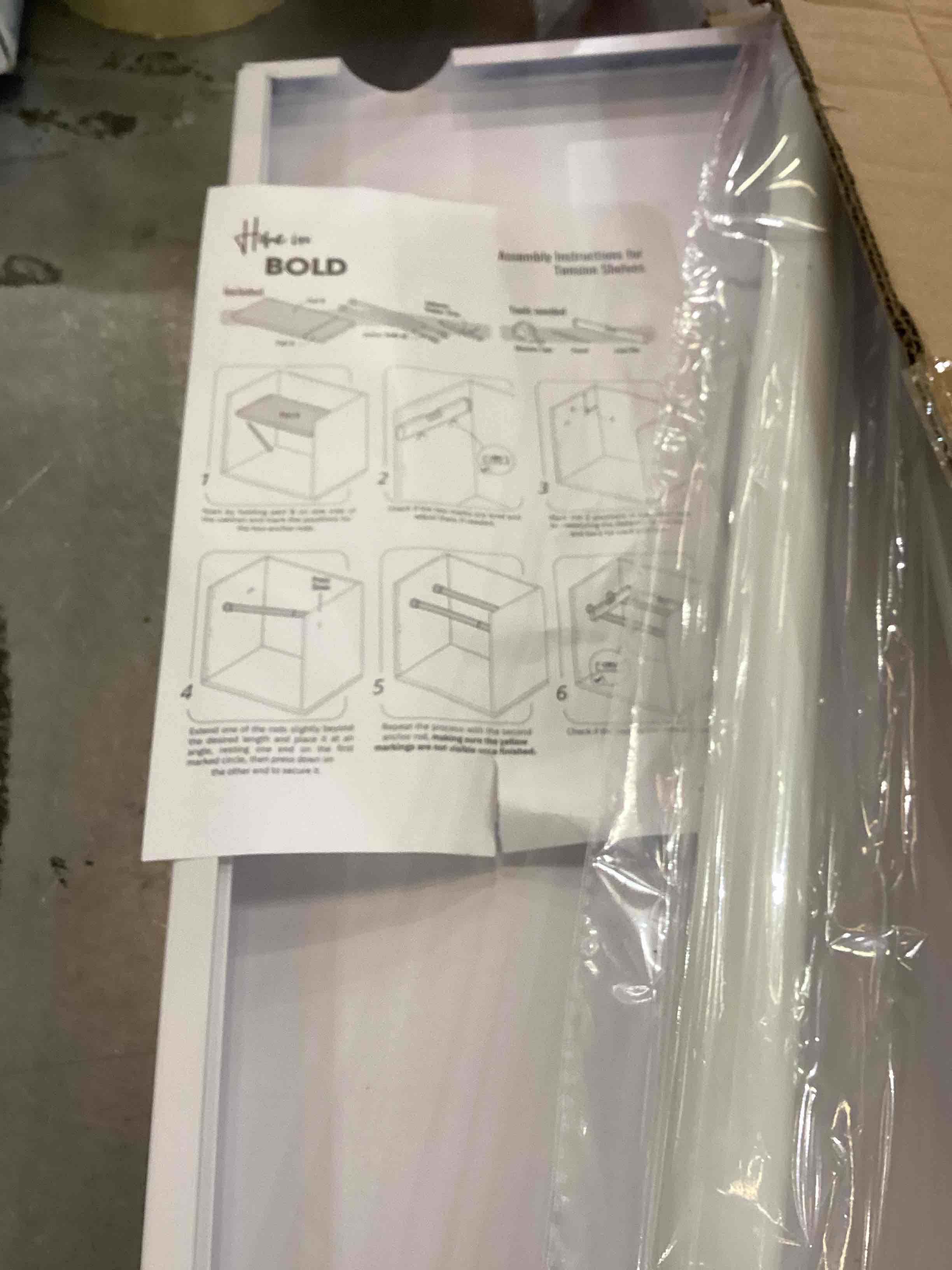https://s3.amazonaws.com/lotting-images-prod/bidfta/PNK2349385_1753987405727.jpeg