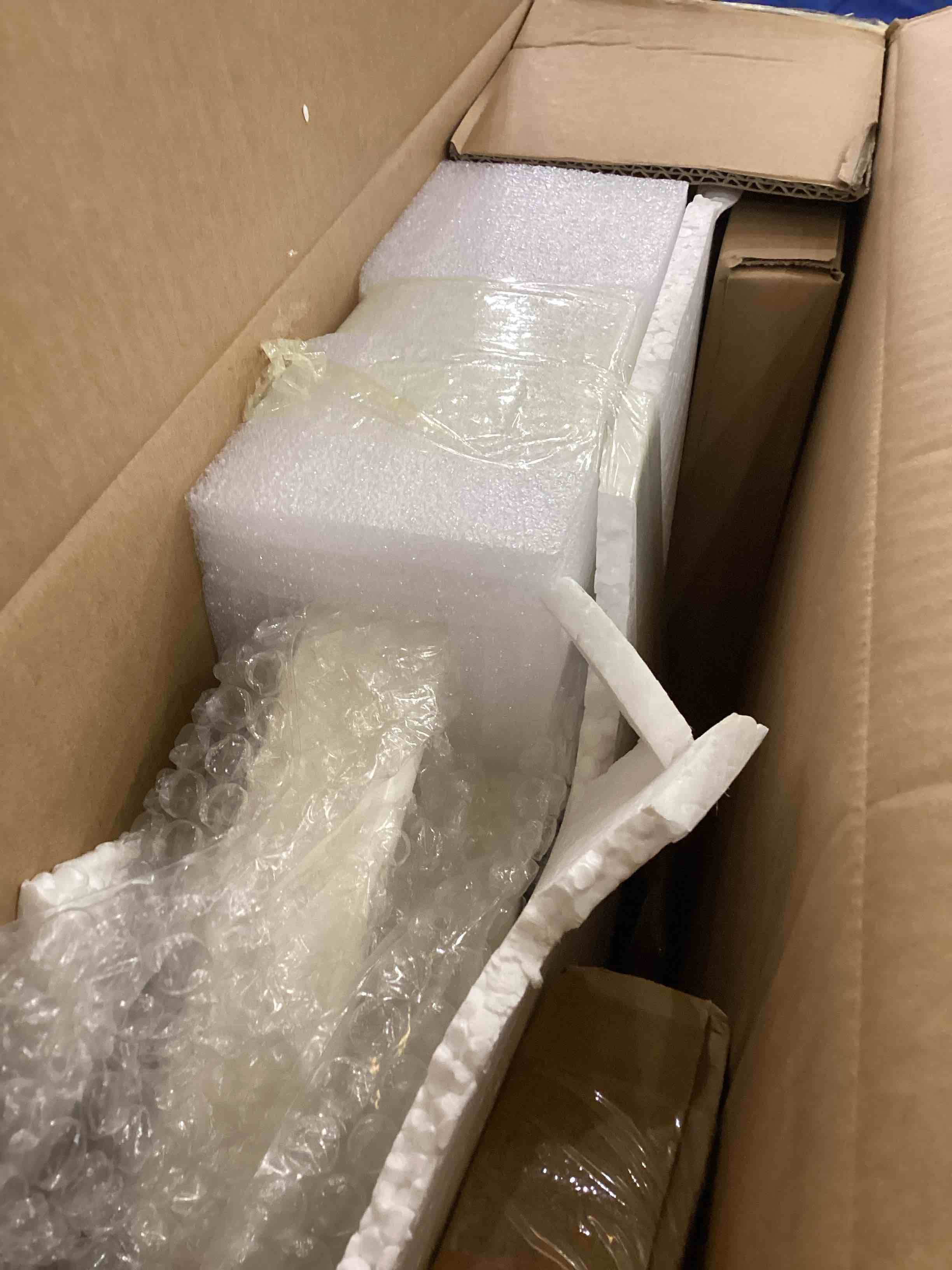https://s3.amazonaws.com/lotting-images-prod/bidfta/PNK2350142_1753974077526.jpeg