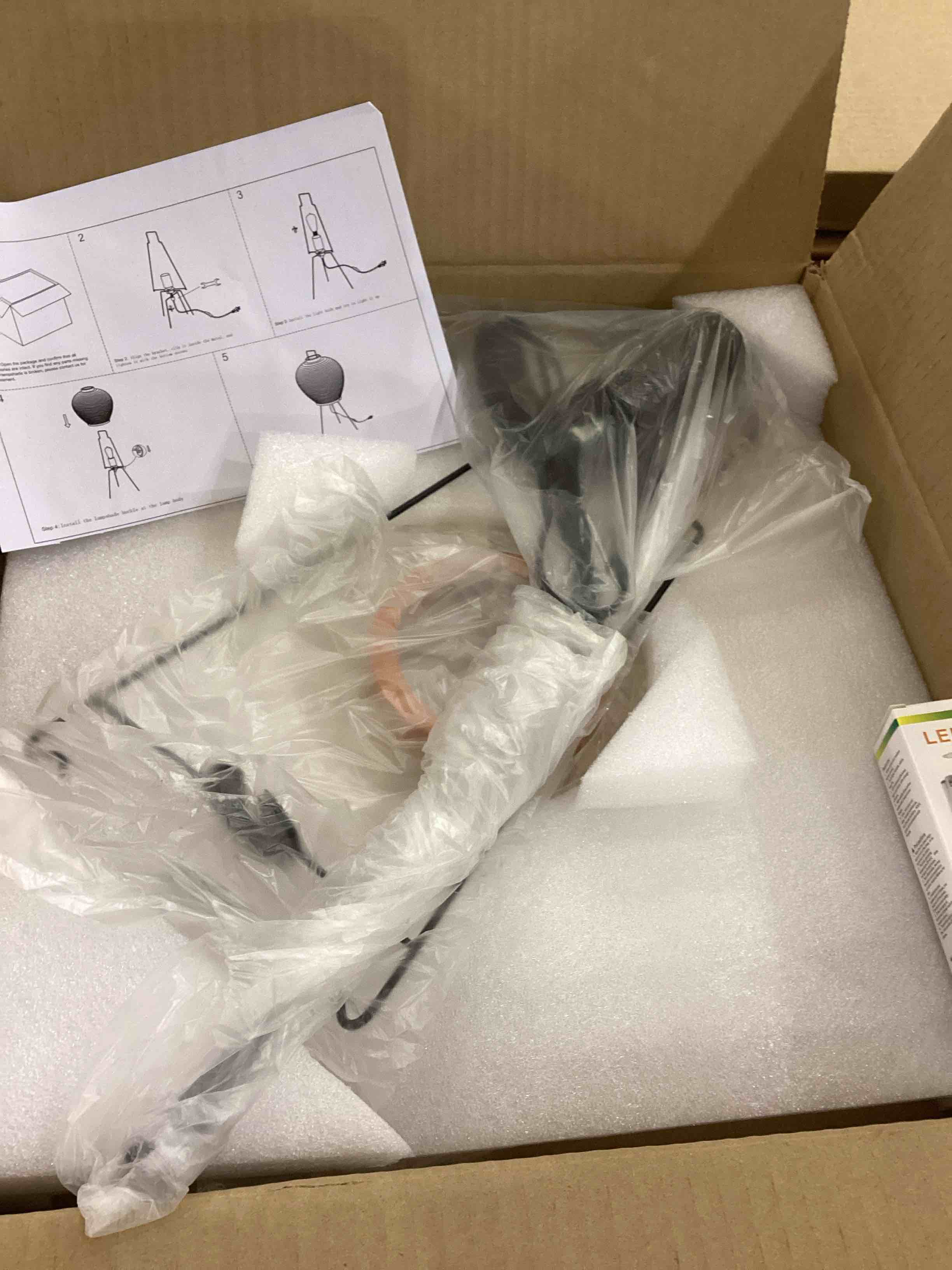 https://s3.amazonaws.com/lotting-images-prod/bidfta/PNK2350206_1753980678094.jpeg