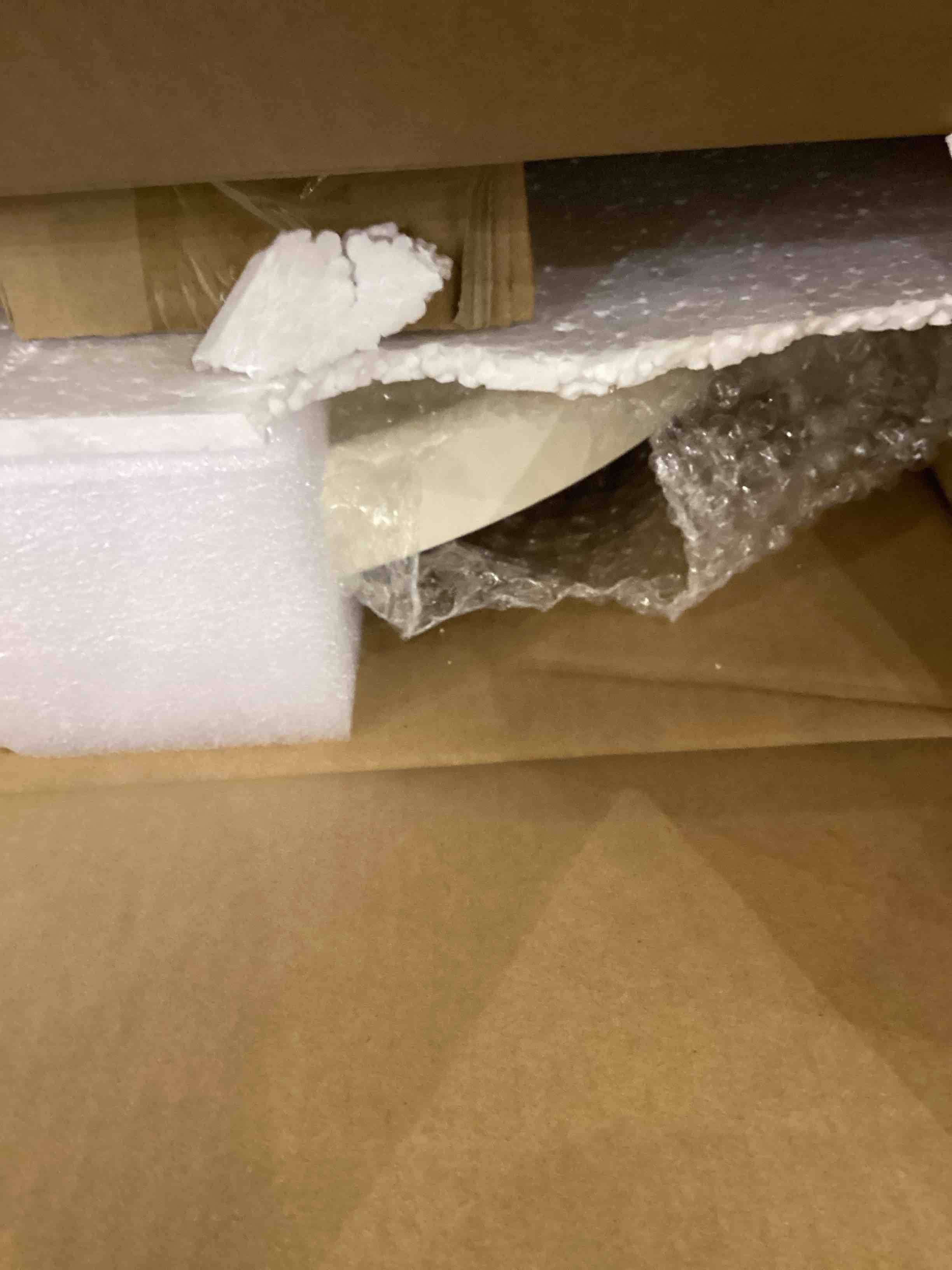 https://s3.amazonaws.com/lotting-images-prod/bidfta/PNK2350227_1753983255995.jpeg