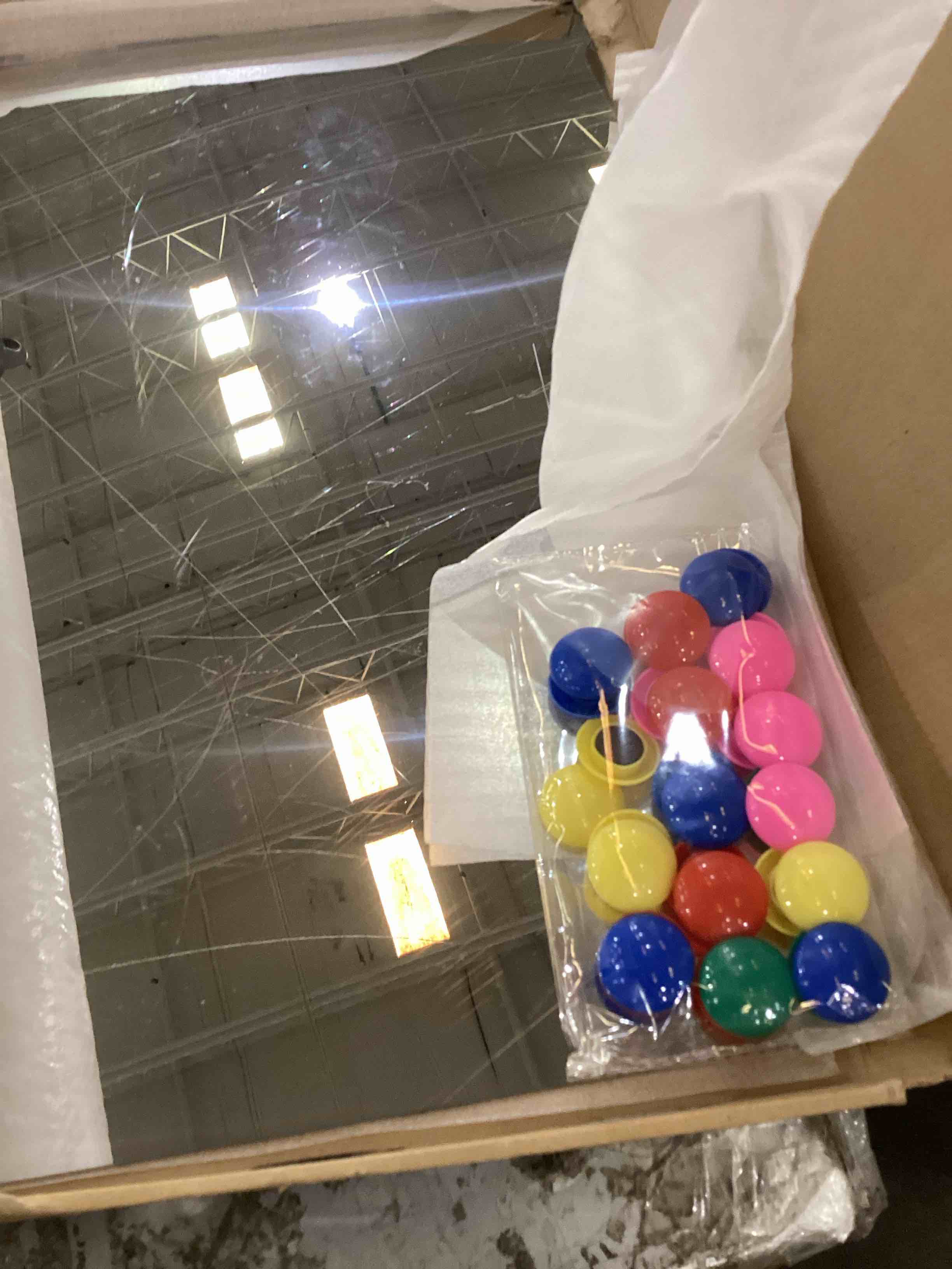 https://s3.amazonaws.com/lotting-images-prod/bidfta/PNK2350244_1753987641625.jpeg