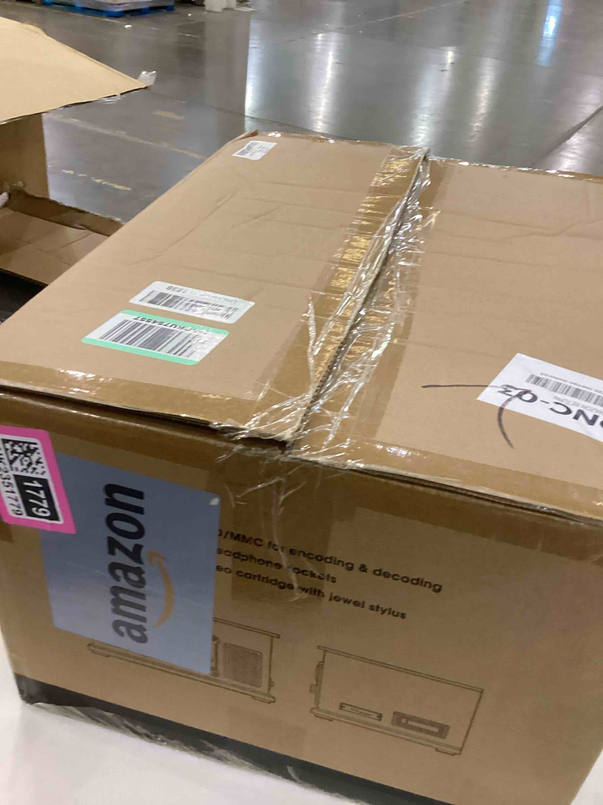 https://s3.amazonaws.com/lotting-images-prod/bidfta/PNK2351779_1754575200248.jpeg