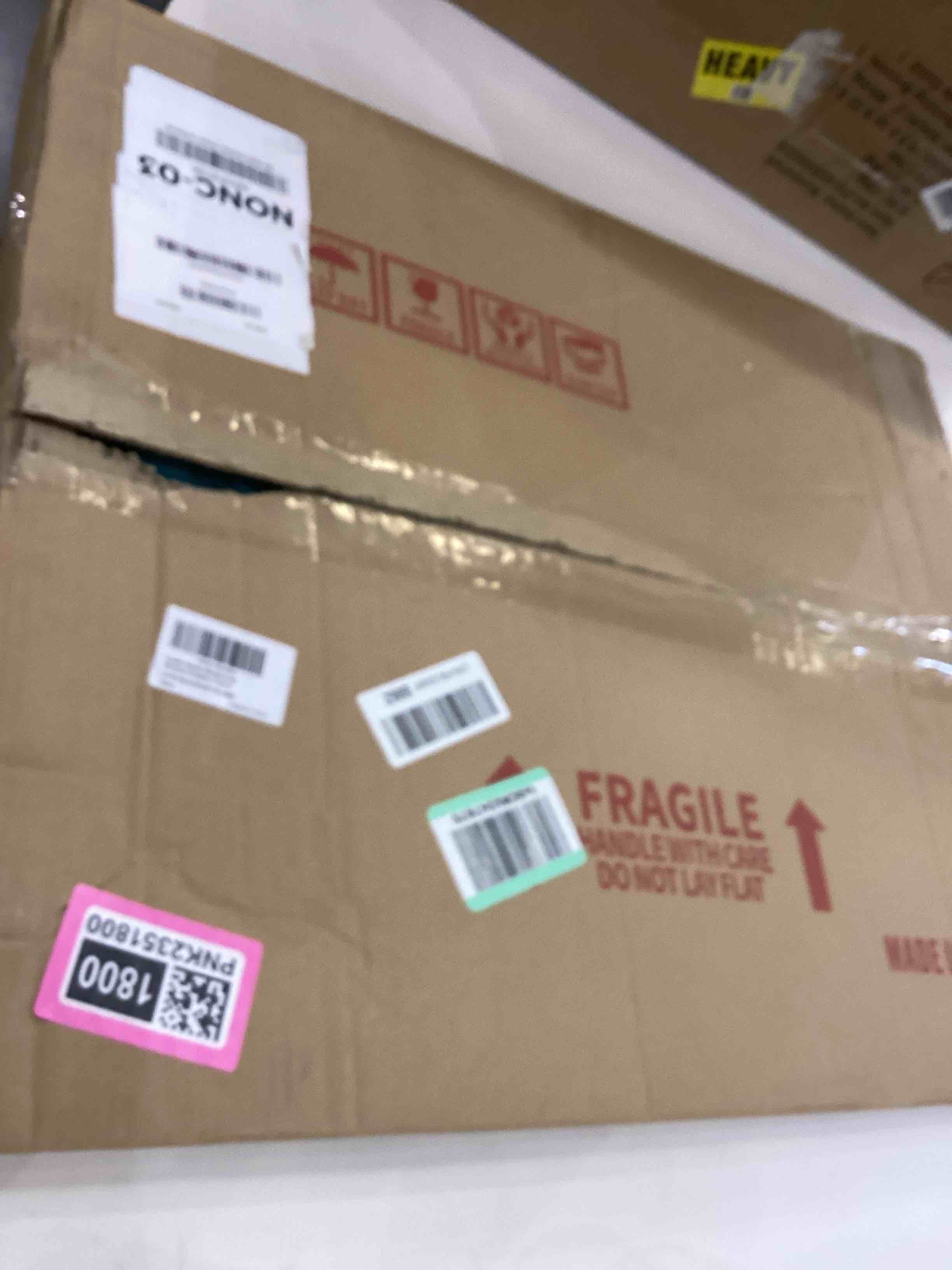 https://s3.amazonaws.com/lotting-images-prod/bidfta/PNK2351800_1754576521900.jpeg