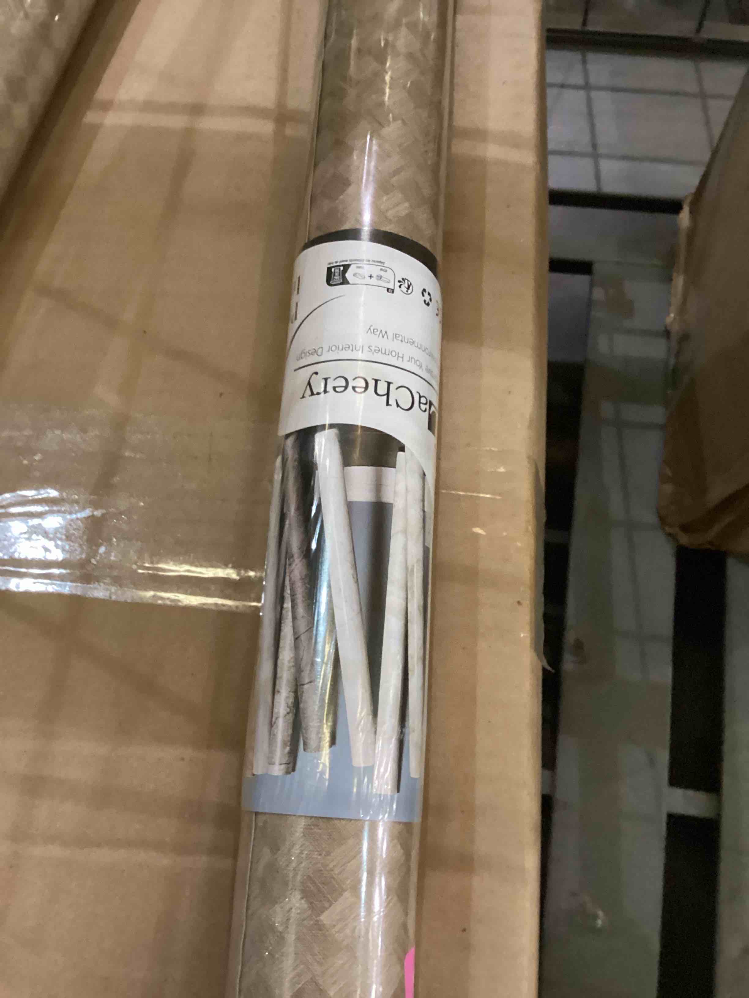 https://s3.amazonaws.com/lotting-images-prod/bidfta/PNK2352398_1755267285335.jpeg
