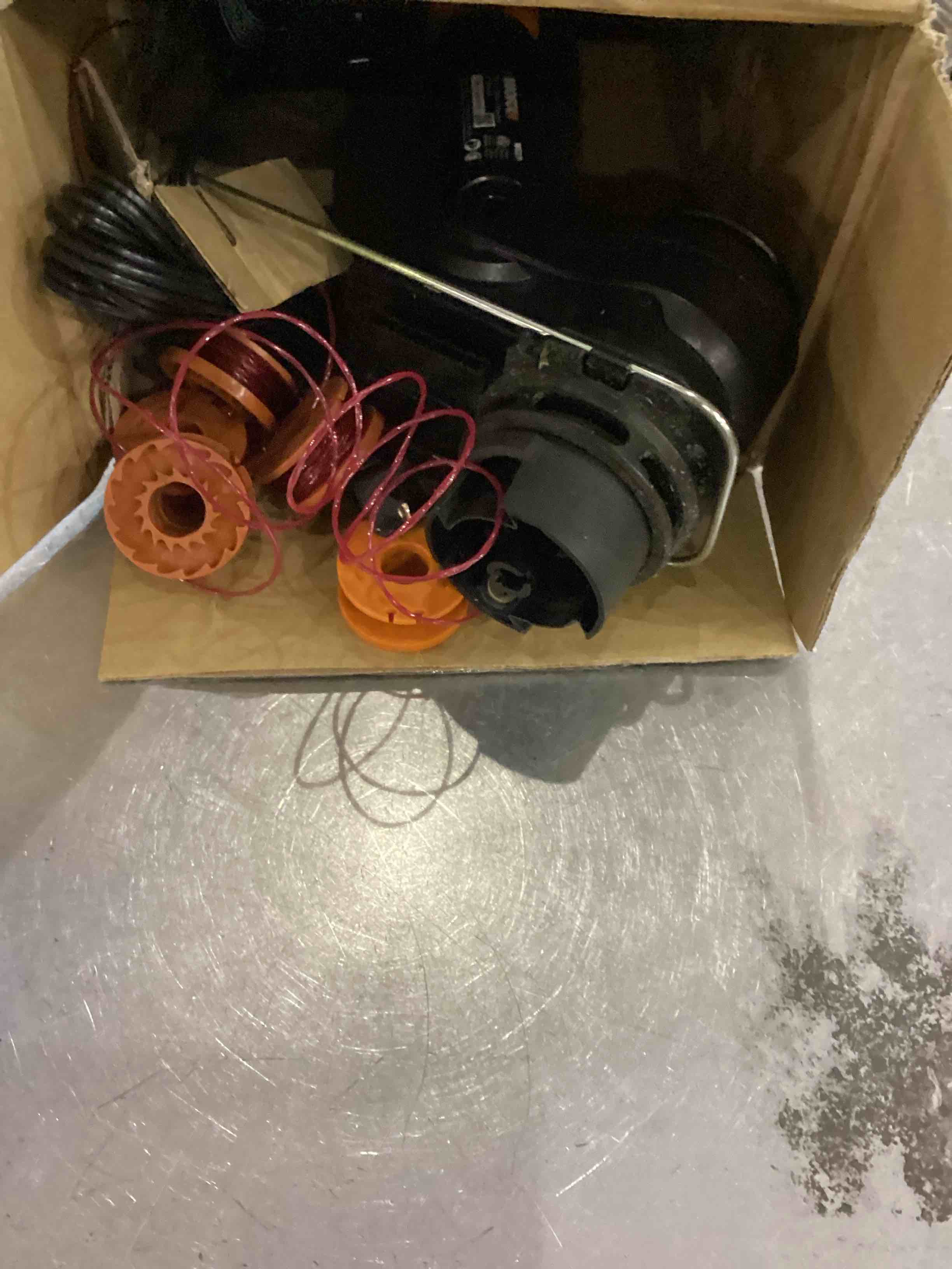 https://s3.amazonaws.com/lotting-images-prod/bidfta/PNK2353239_1753789812807.jpeg