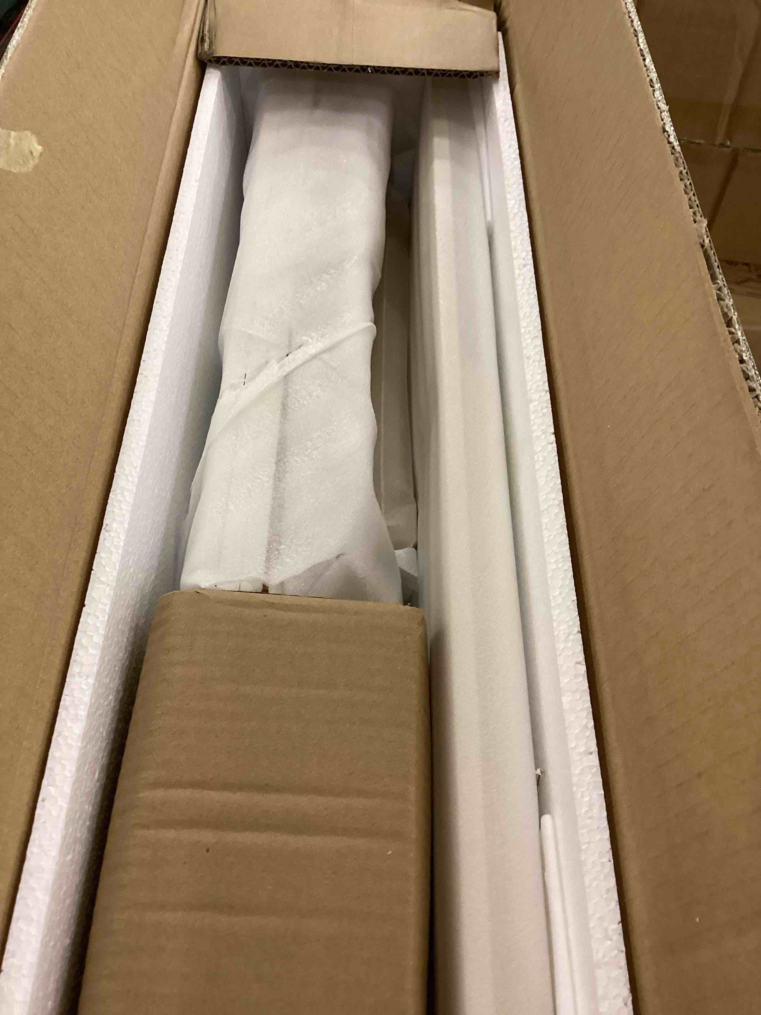 https://s3.amazonaws.com/lotting-images-prod/bidfta/PNK2356073_1753971467382.jpeg