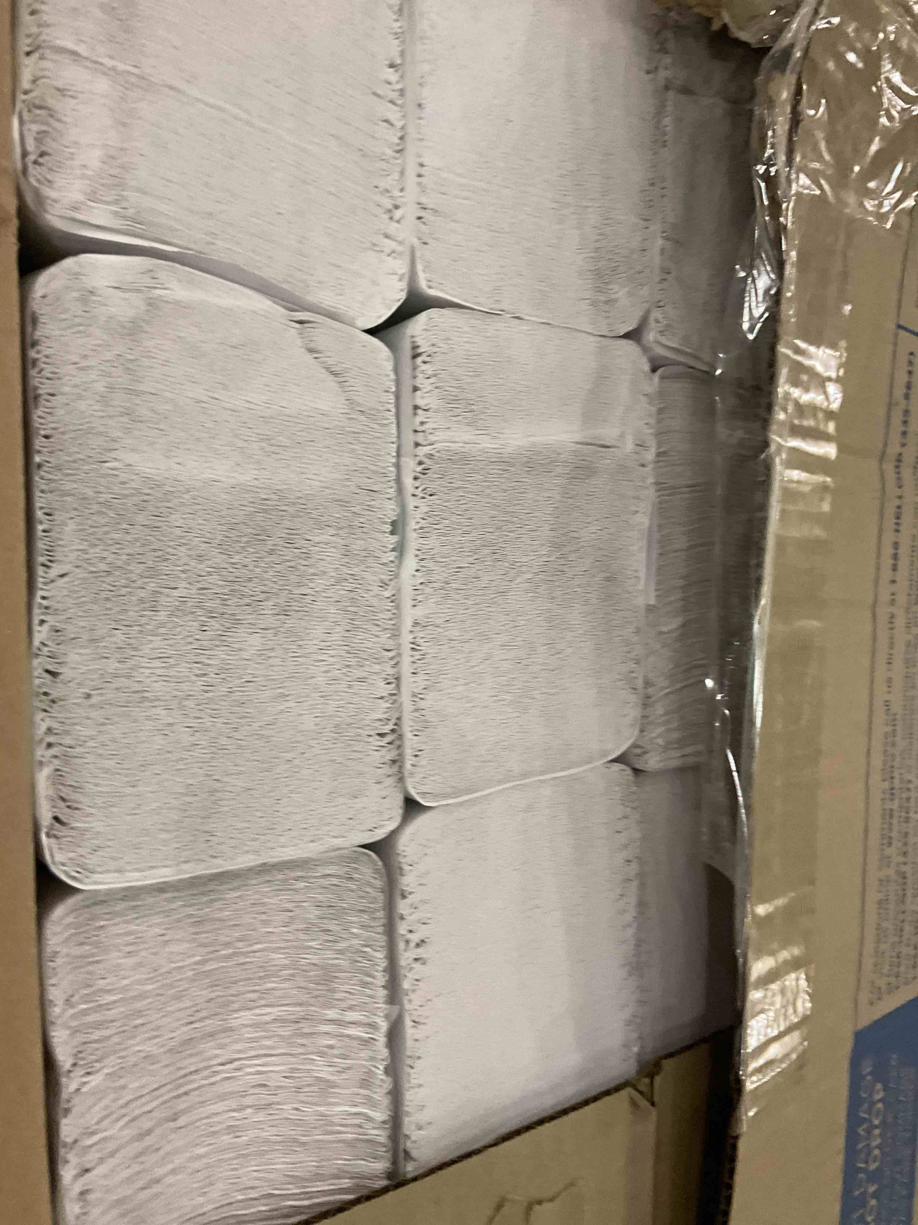 https://s3.amazonaws.com/lotting-images-prod/bidfta/PNK2362607_1754650072651.jpeg