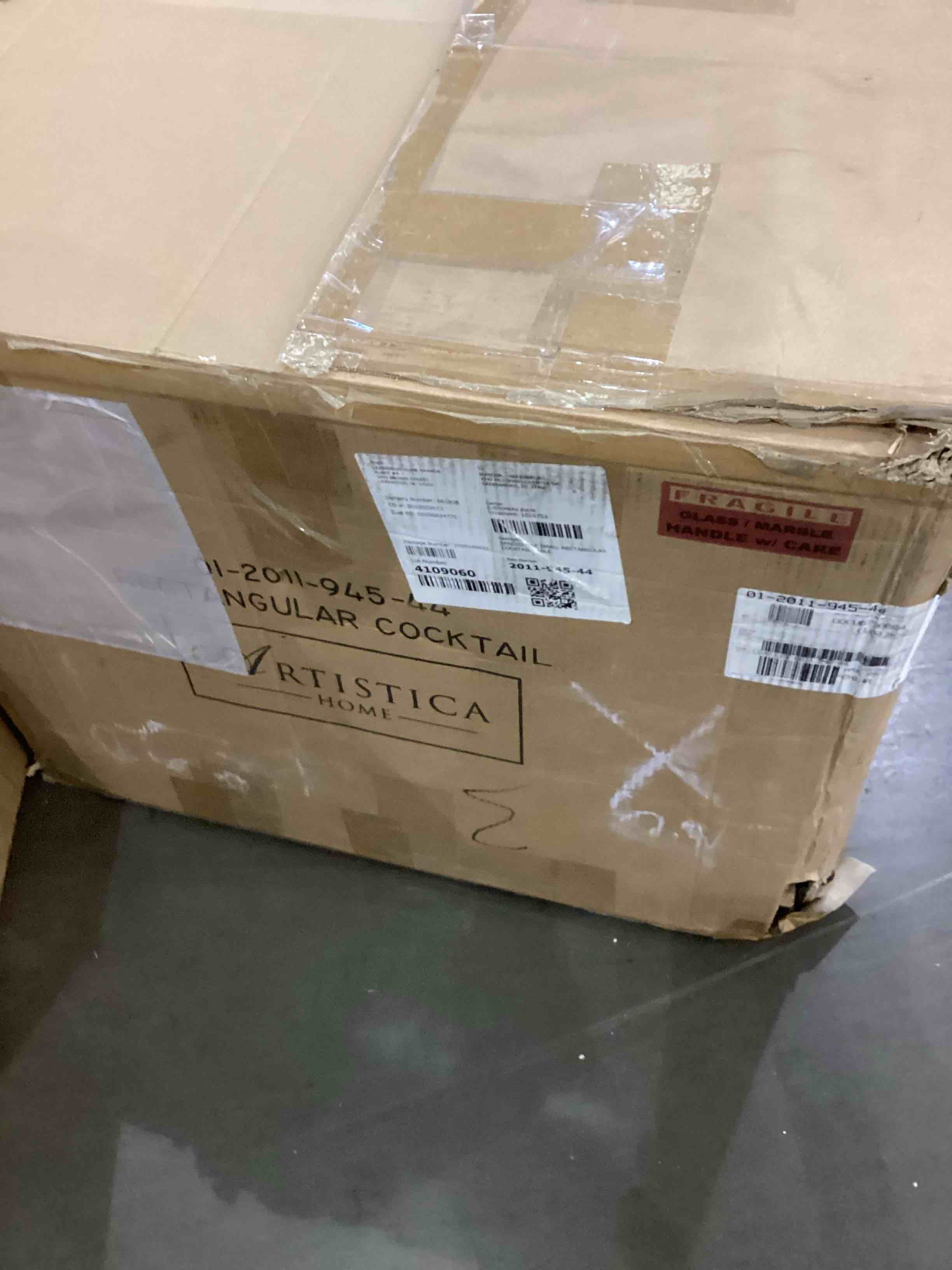 https://s3.amazonaws.com/lotting-images-prod/bidfta/PNK2365386_1754309509734.jpeg