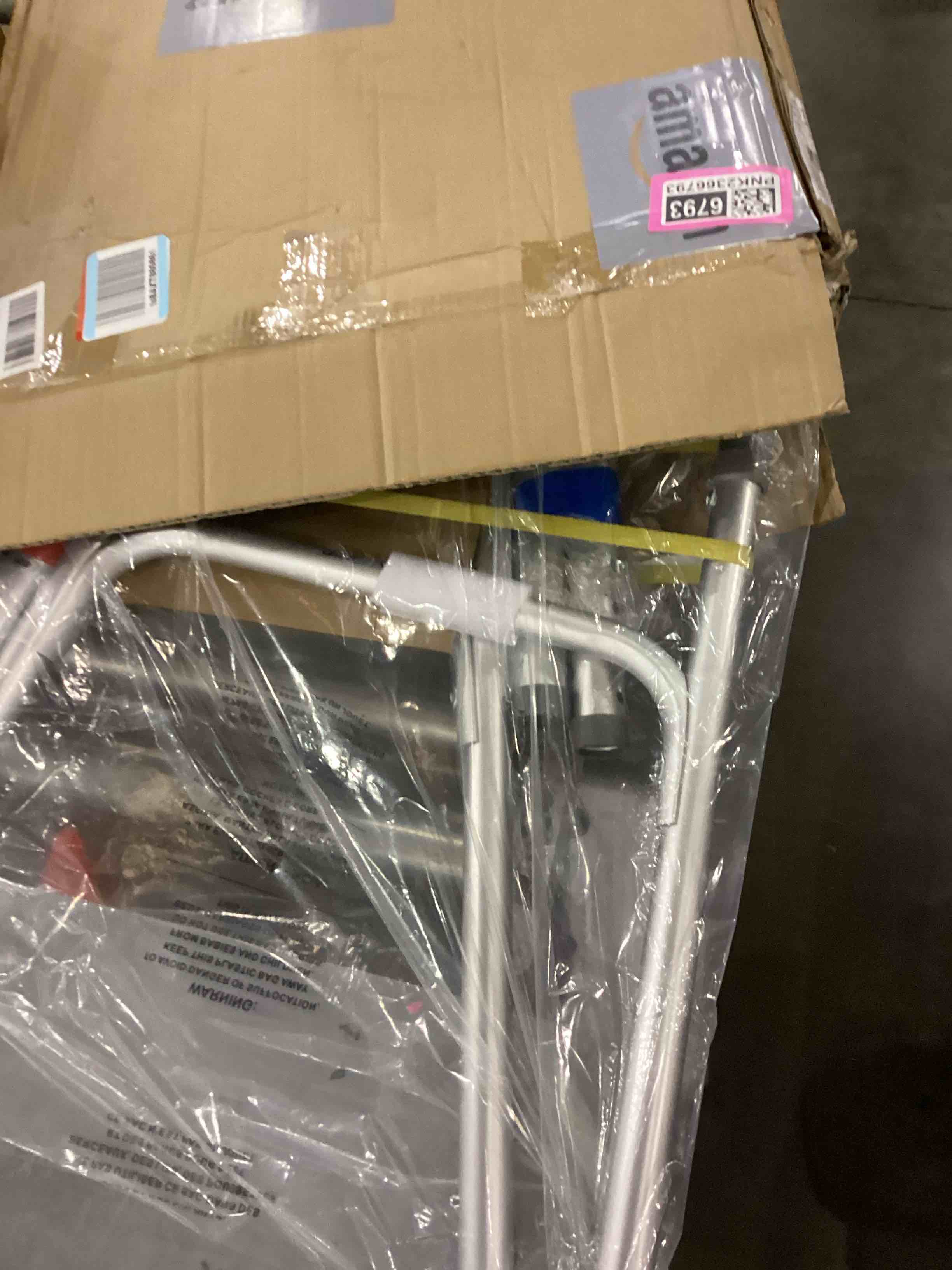 https://s3.amazonaws.com/lotting-images-prod/bidfta/PNK2366793_1754655630185.jpeg