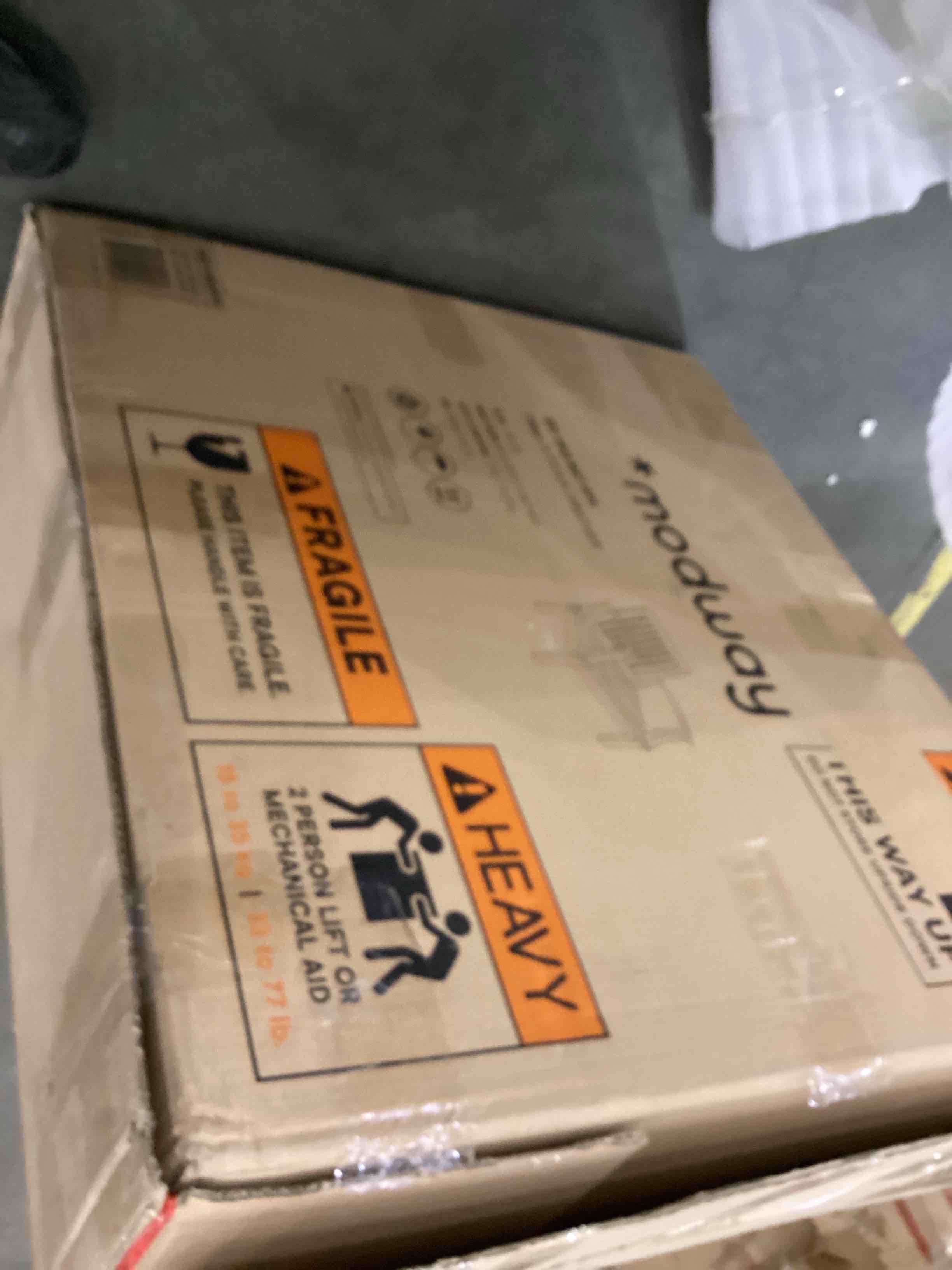 https://s3.amazonaws.com/lotting-images-prod/bidfta/PNK2368362_1754056899371.jpeg