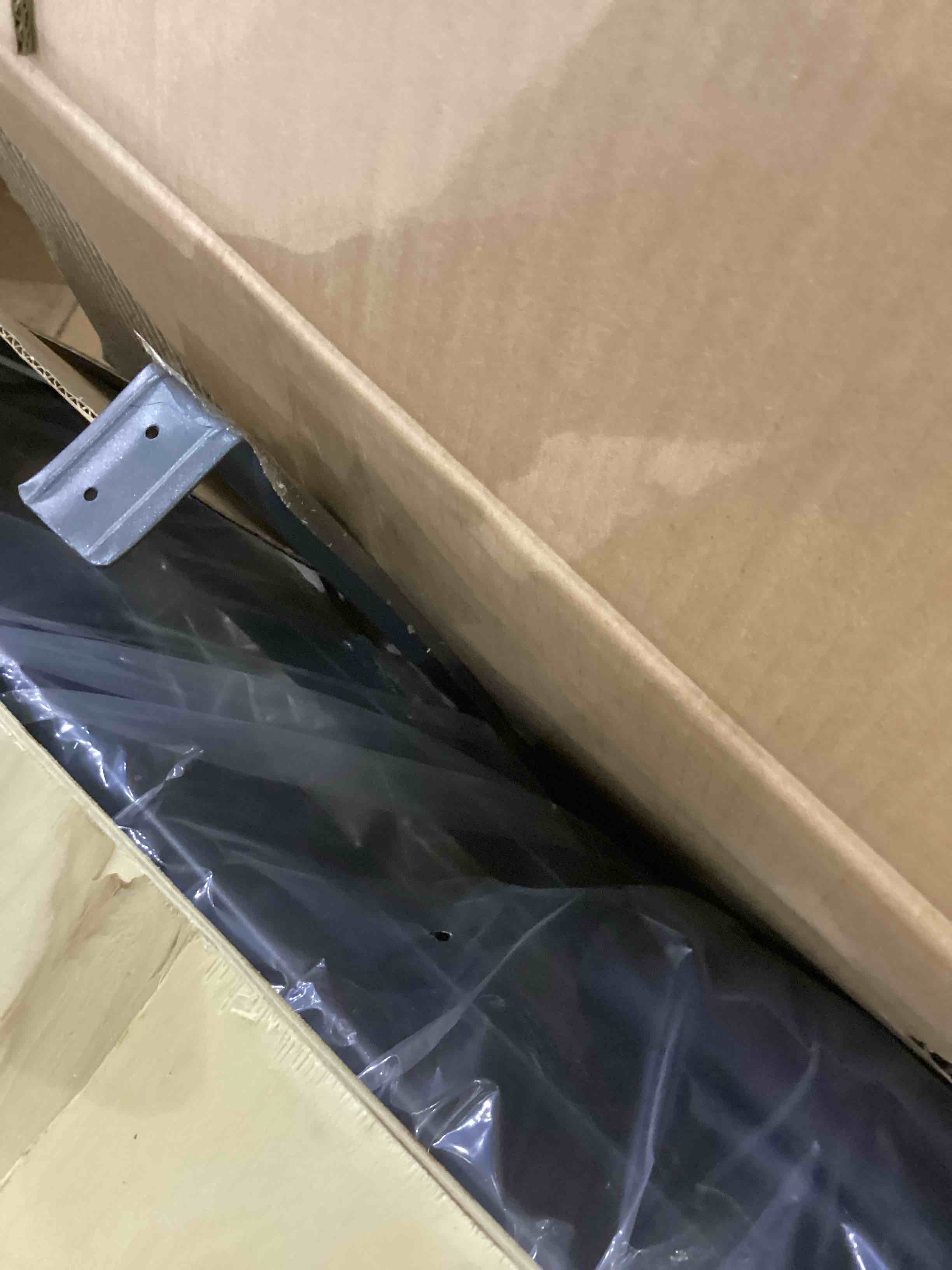 https://s3.amazonaws.com/lotting-images-prod/bidfta/PNK2368366_1754056473554.jpeg