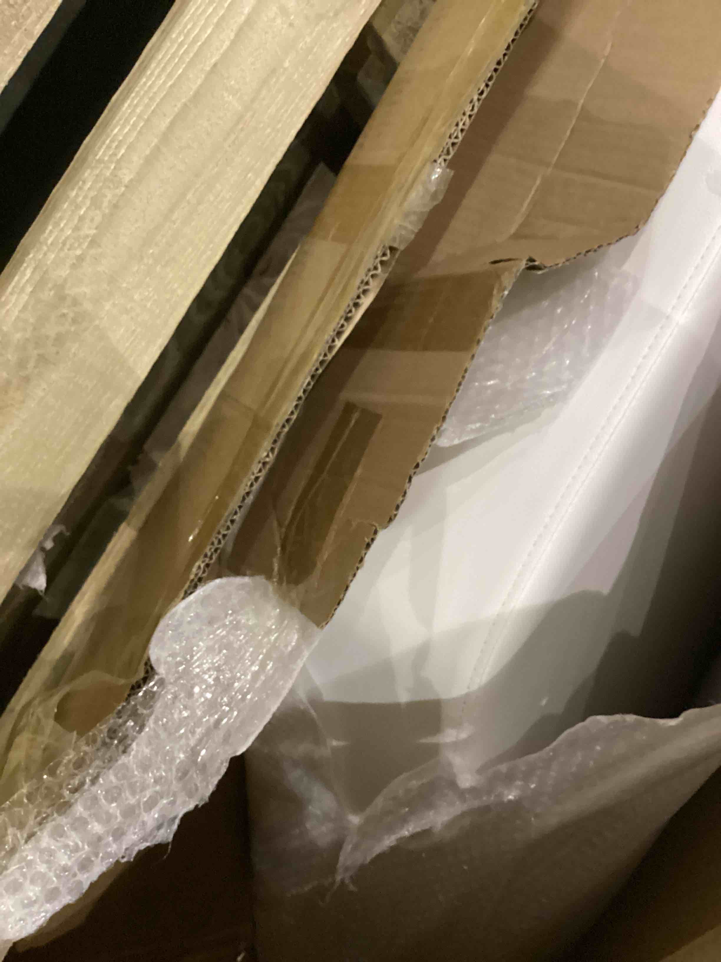 https://s3.amazonaws.com/lotting-images-prod/bidfta/PNK2368382_1754051490892.jpeg