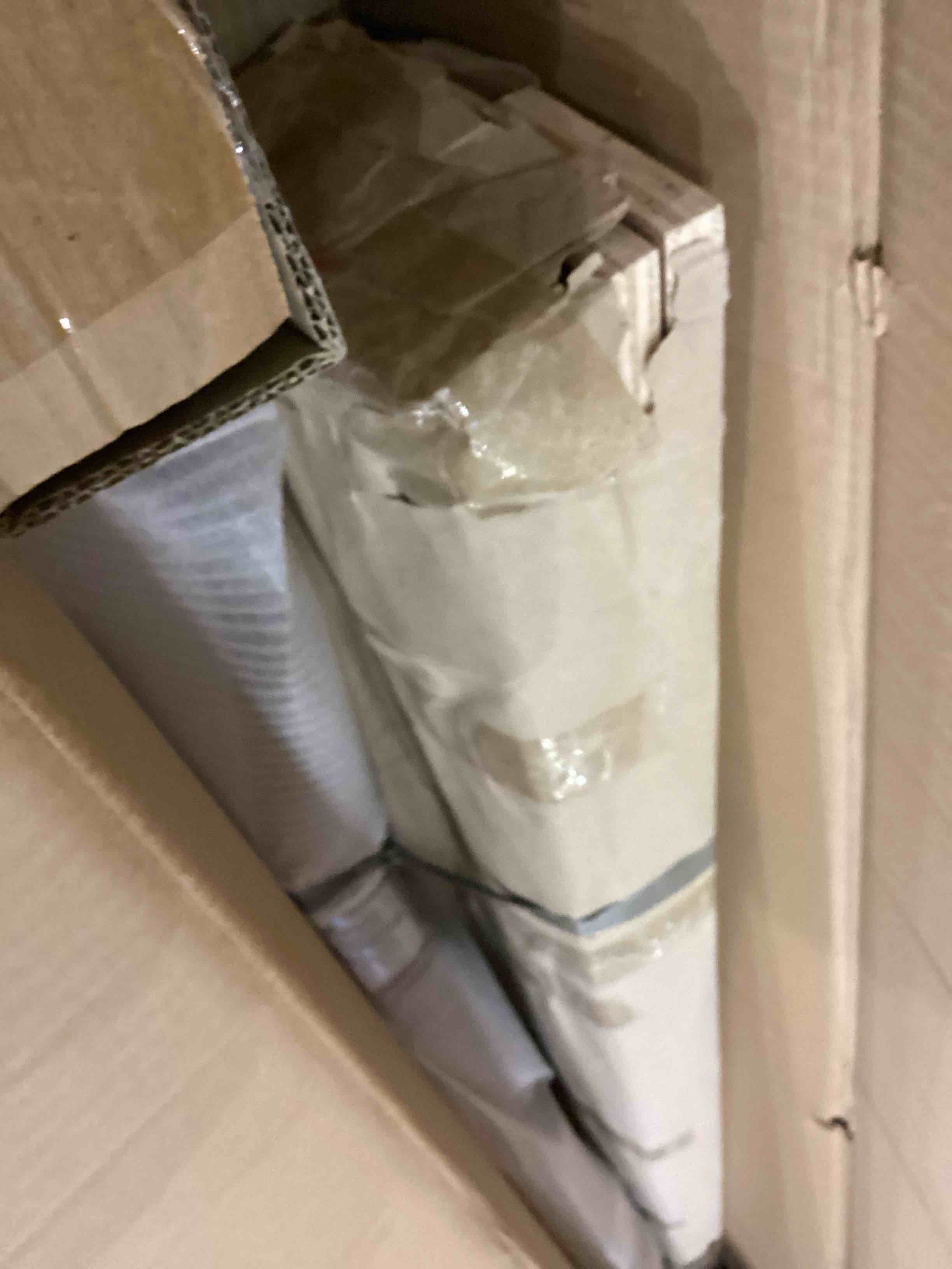 https://s3.amazonaws.com/lotting-images-prod/bidfta/PNK2368383_1754051401225.jpeg
