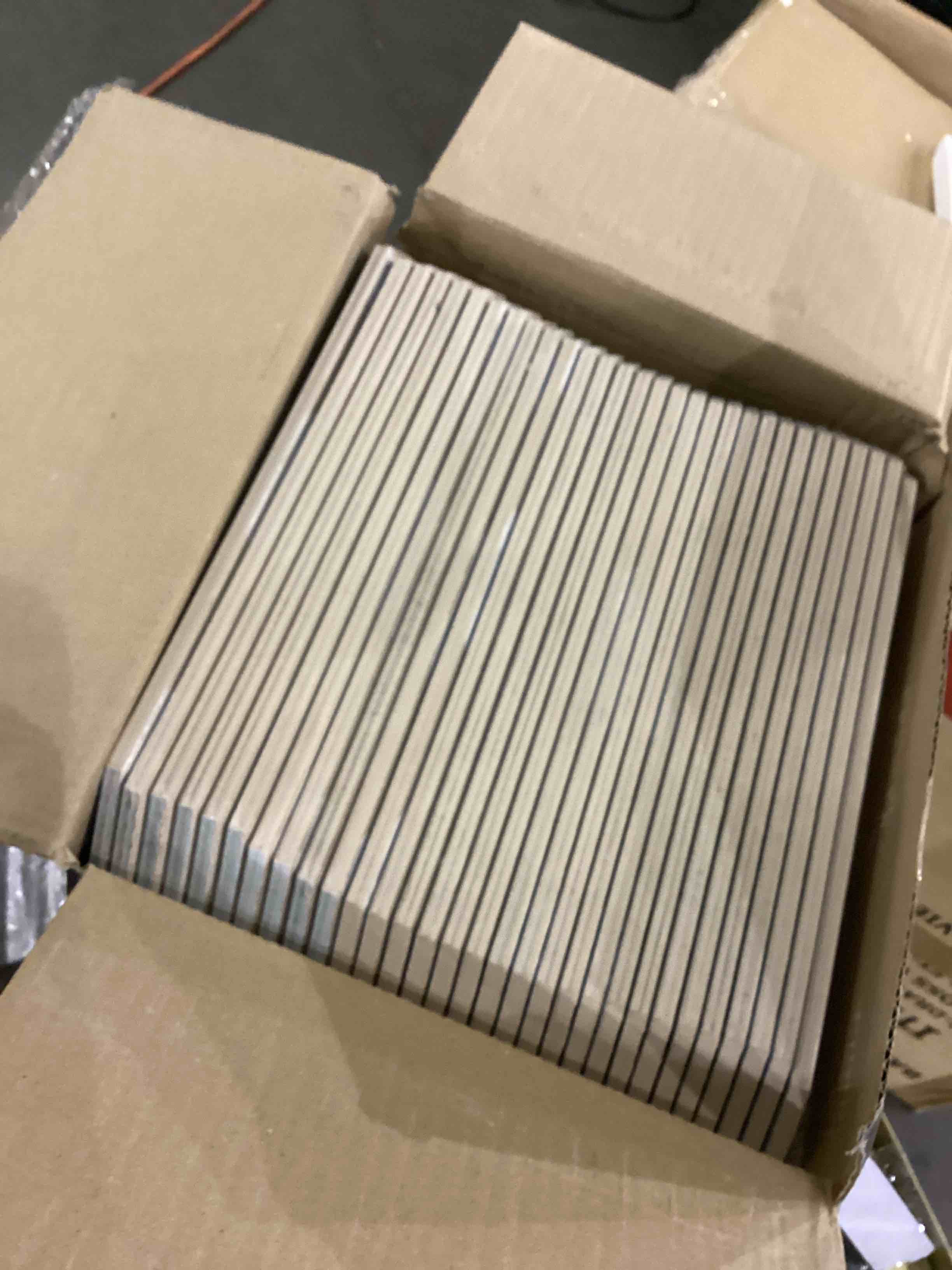 https://s3.amazonaws.com/lotting-images-prod/bidfta/PNK2368408_1754047064785.jpeg