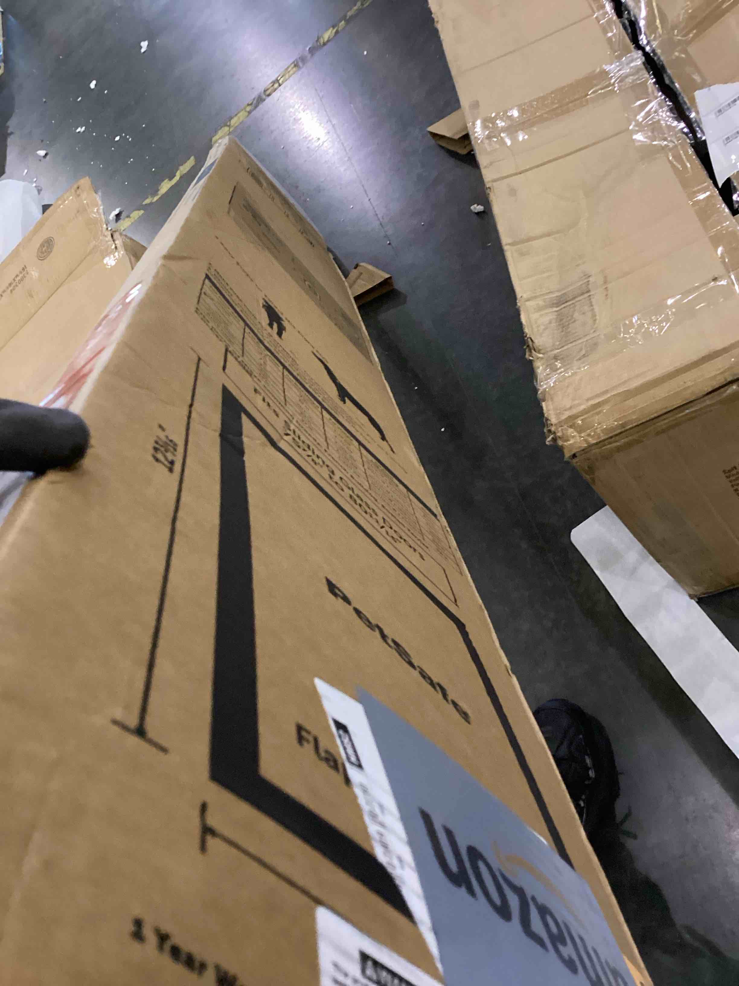 https://s3.amazonaws.com/lotting-images-prod/bidfta/PNK2368849_1754316806235.jpeg