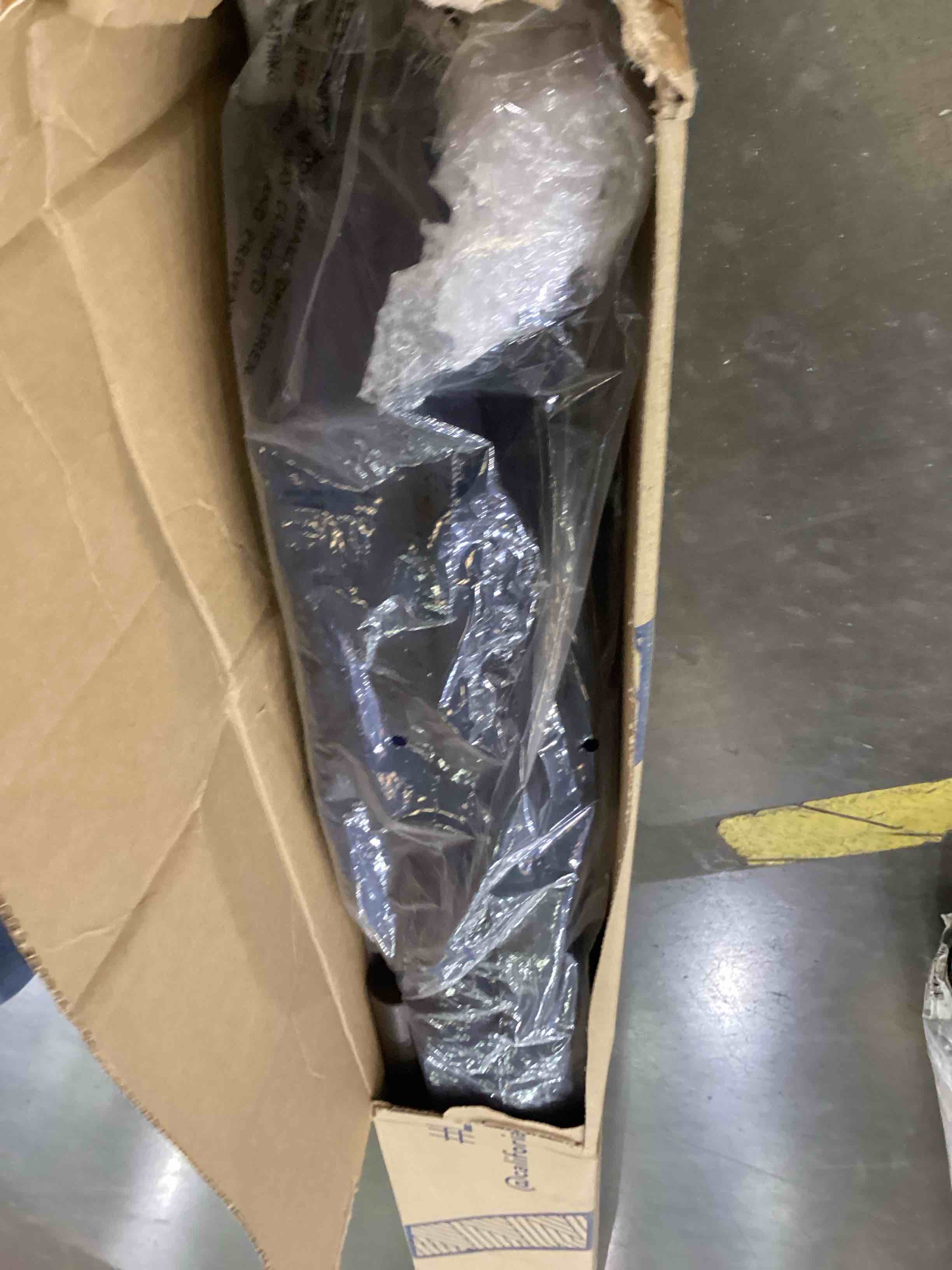 https://s3.amazonaws.com/lotting-images-prod/bidfta/PNK2368874_1754321111706.jpeg