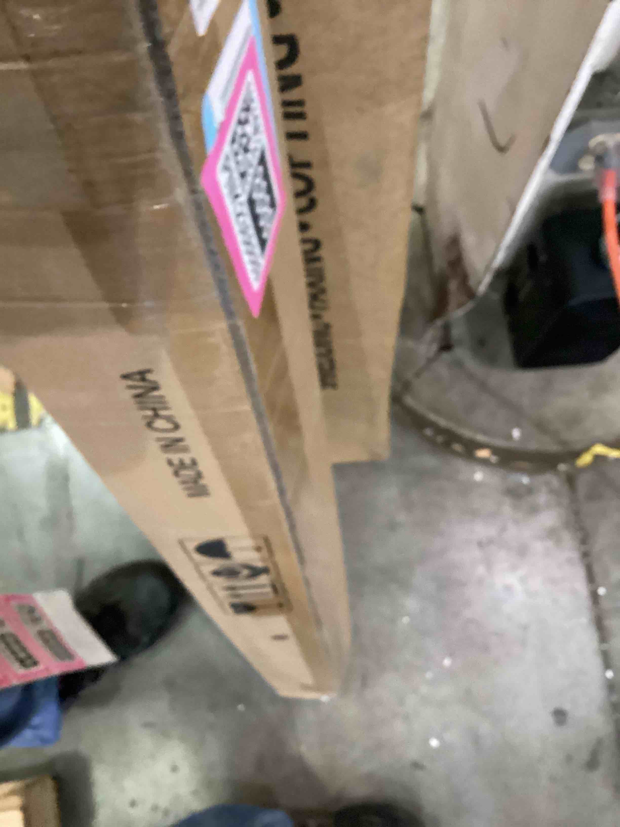 https://s3.amazonaws.com/lotting-images-prod/bidfta/PNK2368889_1754328289139.jpeg