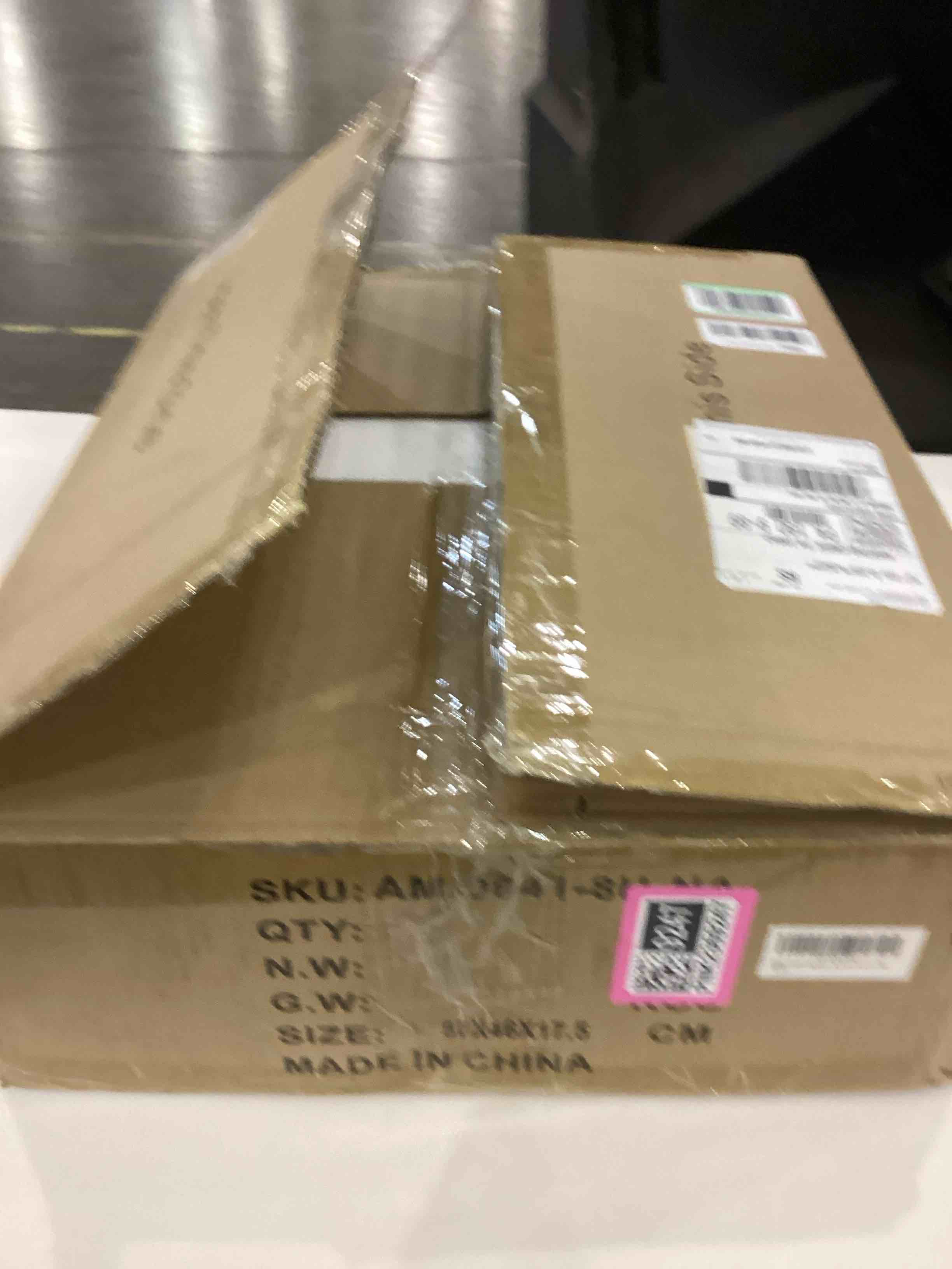 https://s3.amazonaws.com/lotting-images-prod/bidfta/PNK2369247_1754566677844.jpeg